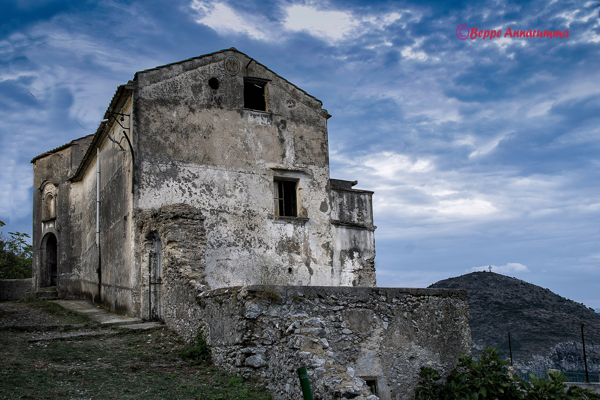 Vecchia cappella ad Albori (frazione Vietri sul mare)
