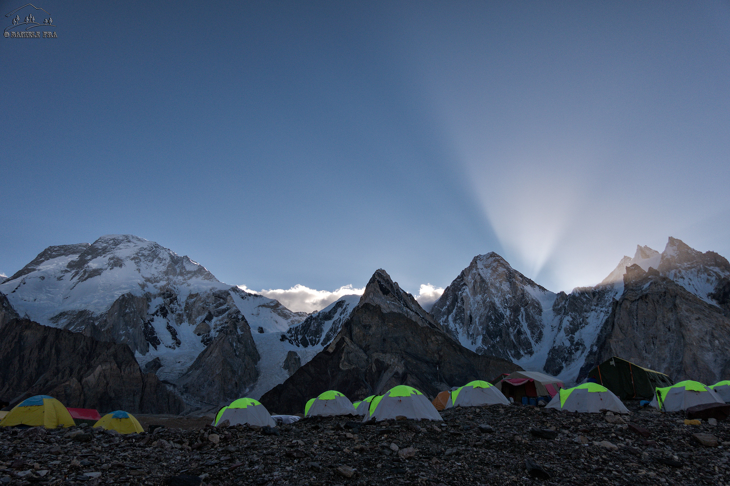 Concordia field with Broad Peak 8051m and Giv