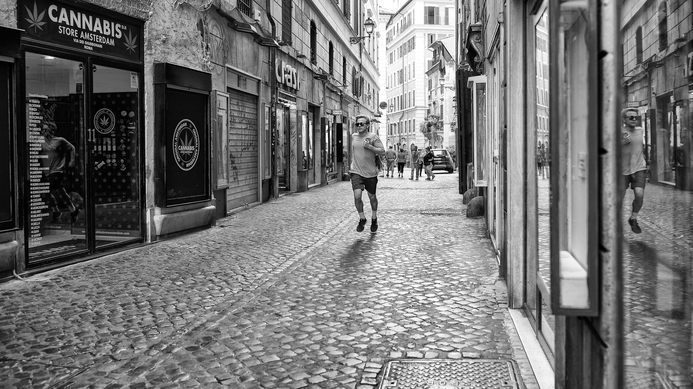 Ma dove corri? Il Cannabis Store è chiuso!