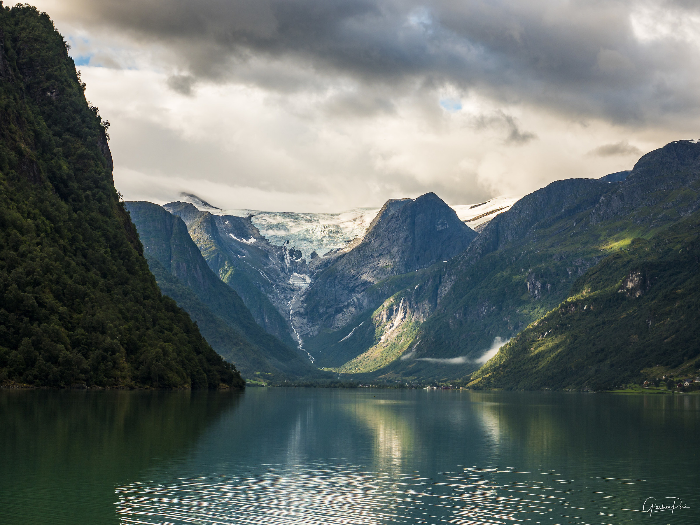 The enchantment of the olden Fjord