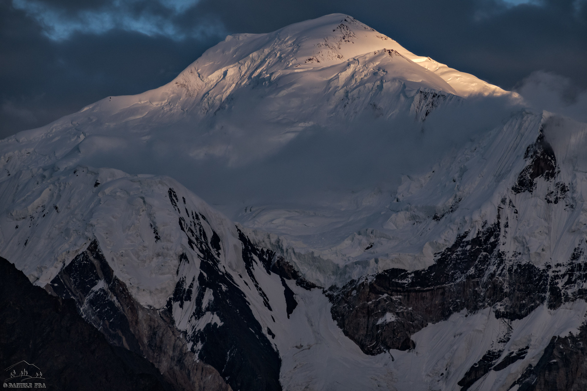 Baltoro Kangri 7312m