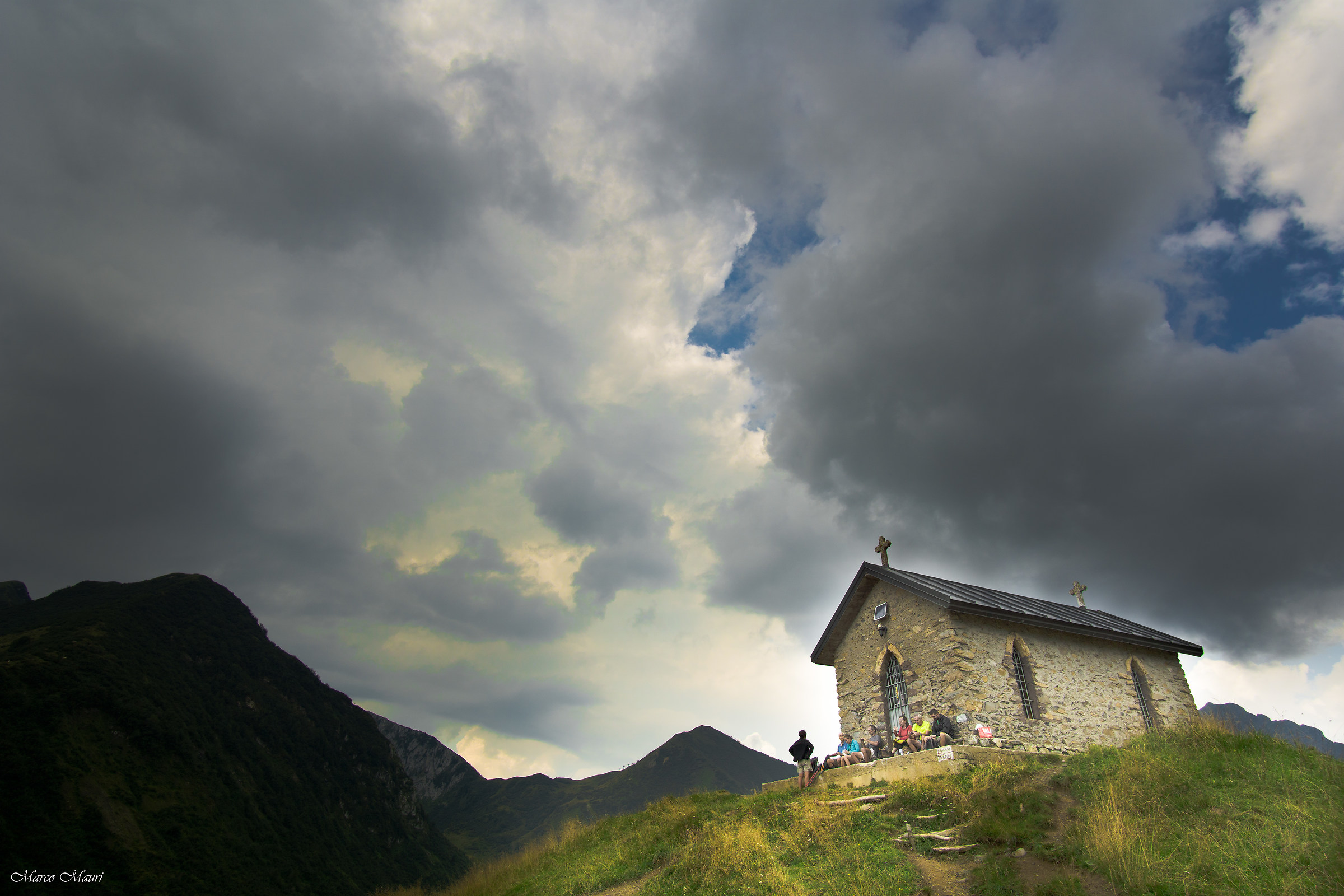 Chiesetta al passo della Manina