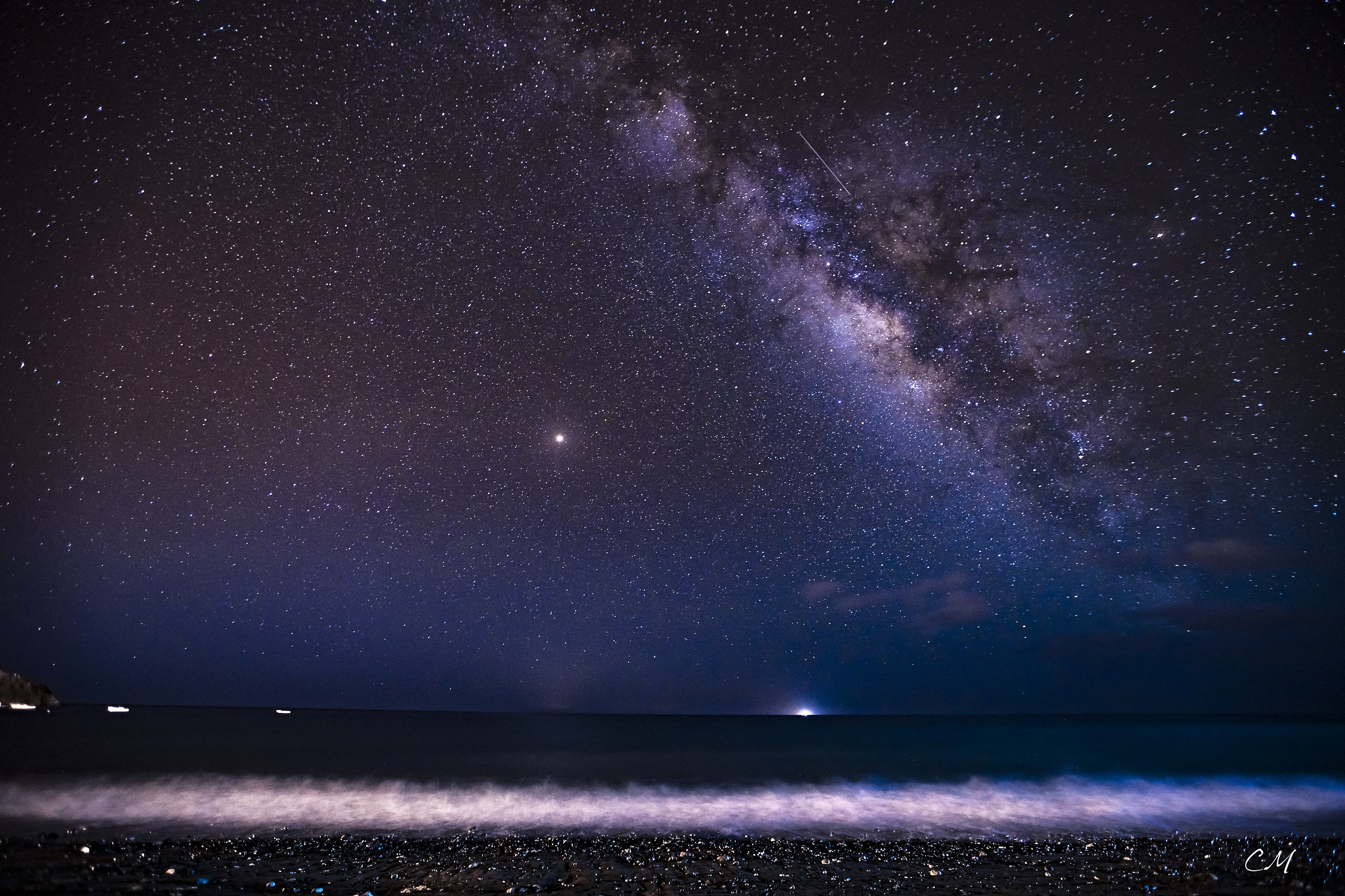 Milkyway dream over the sea