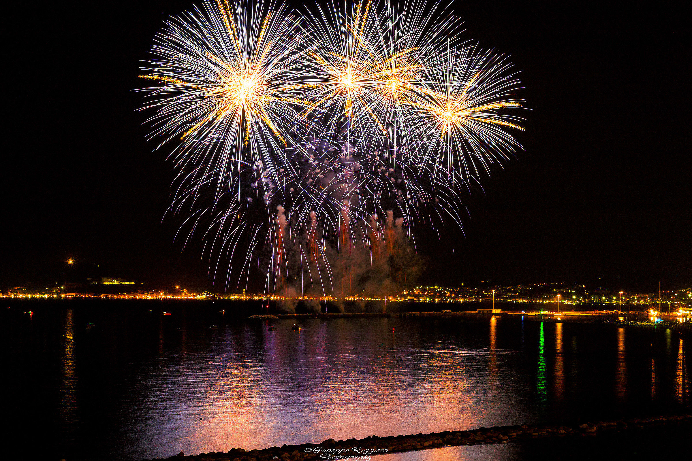 Formia, fuochi di San Giovanni Battista