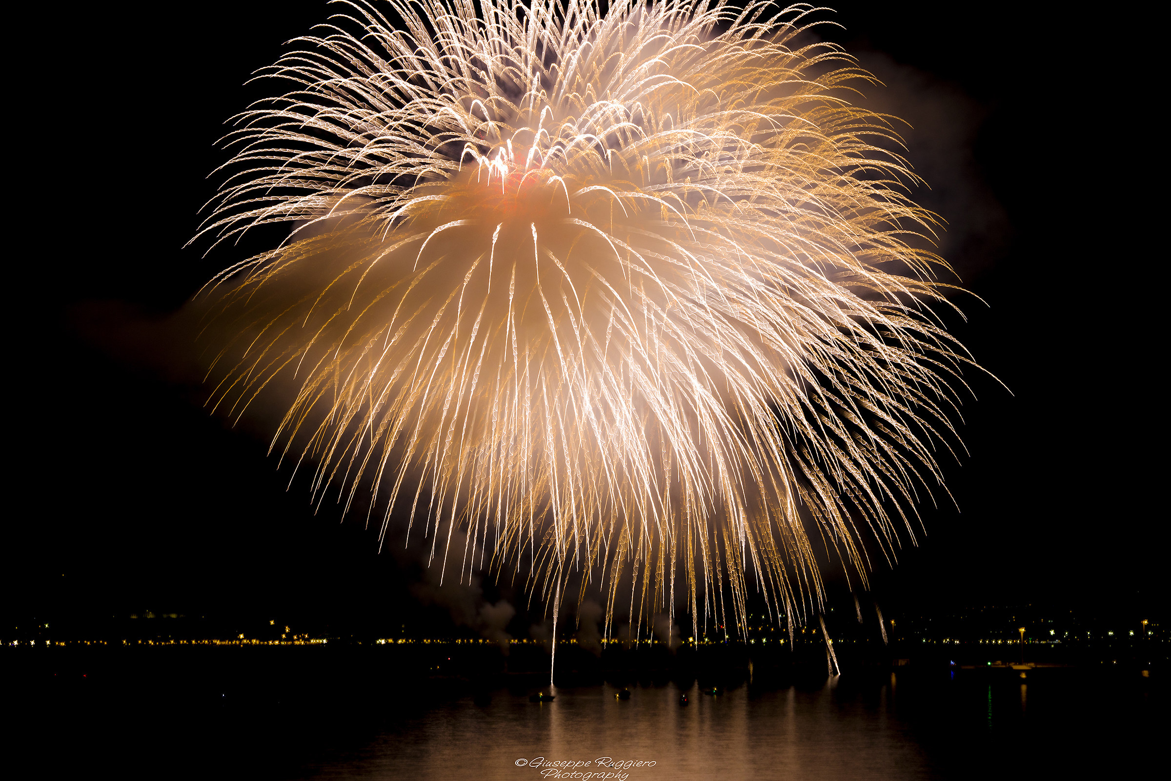Formia, fuochi di San Giovanni Battista