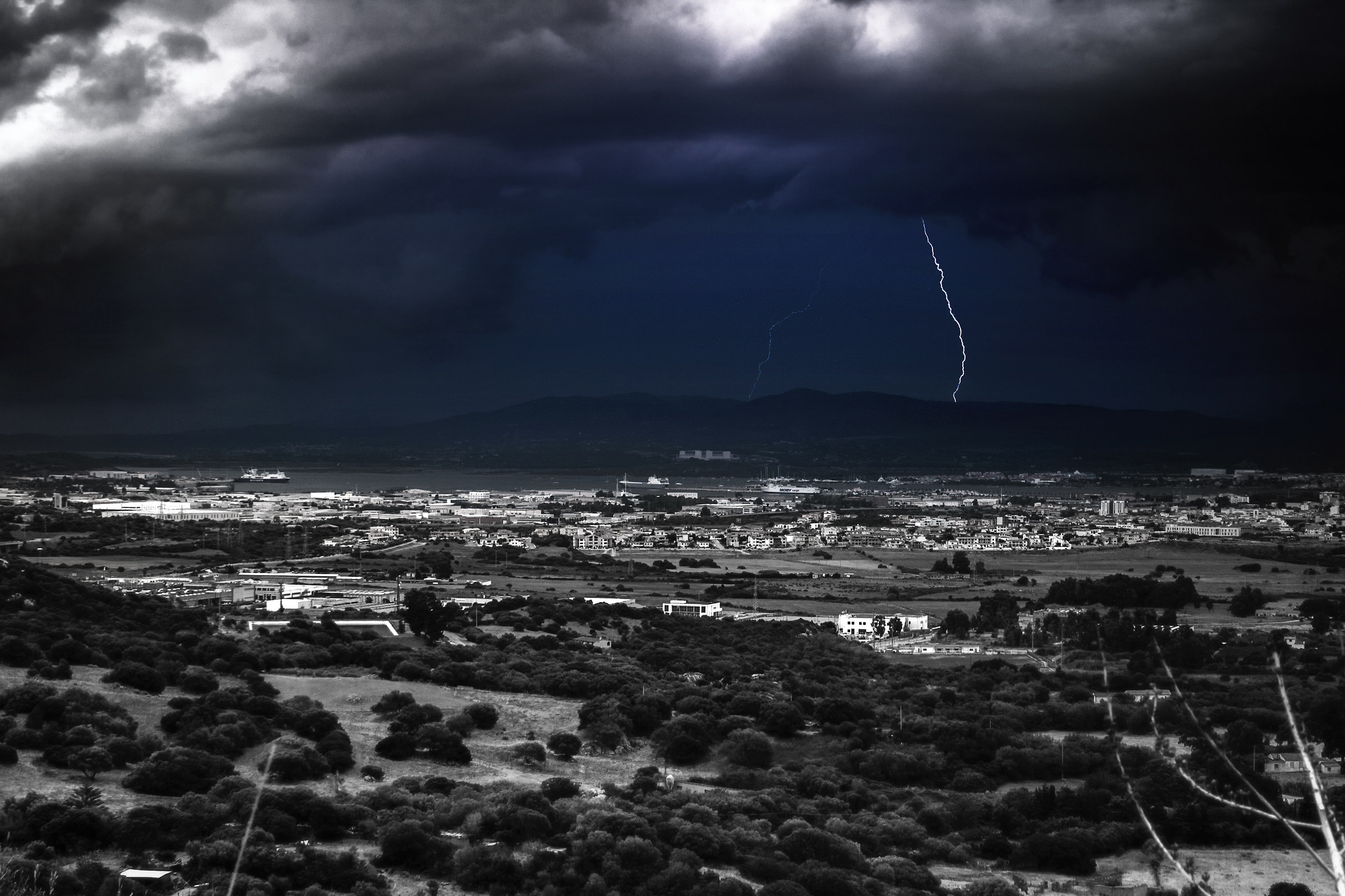 "Ni Phalia was a Lampu"