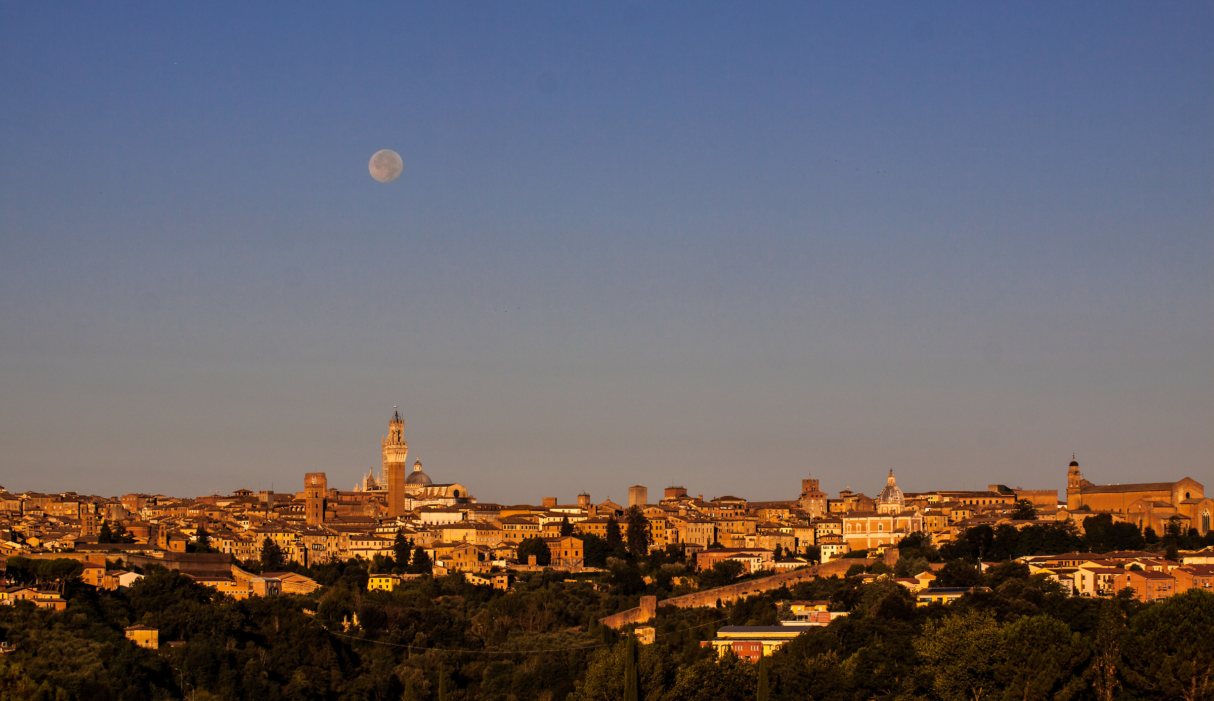Siena the Sunrise.... and the Moon