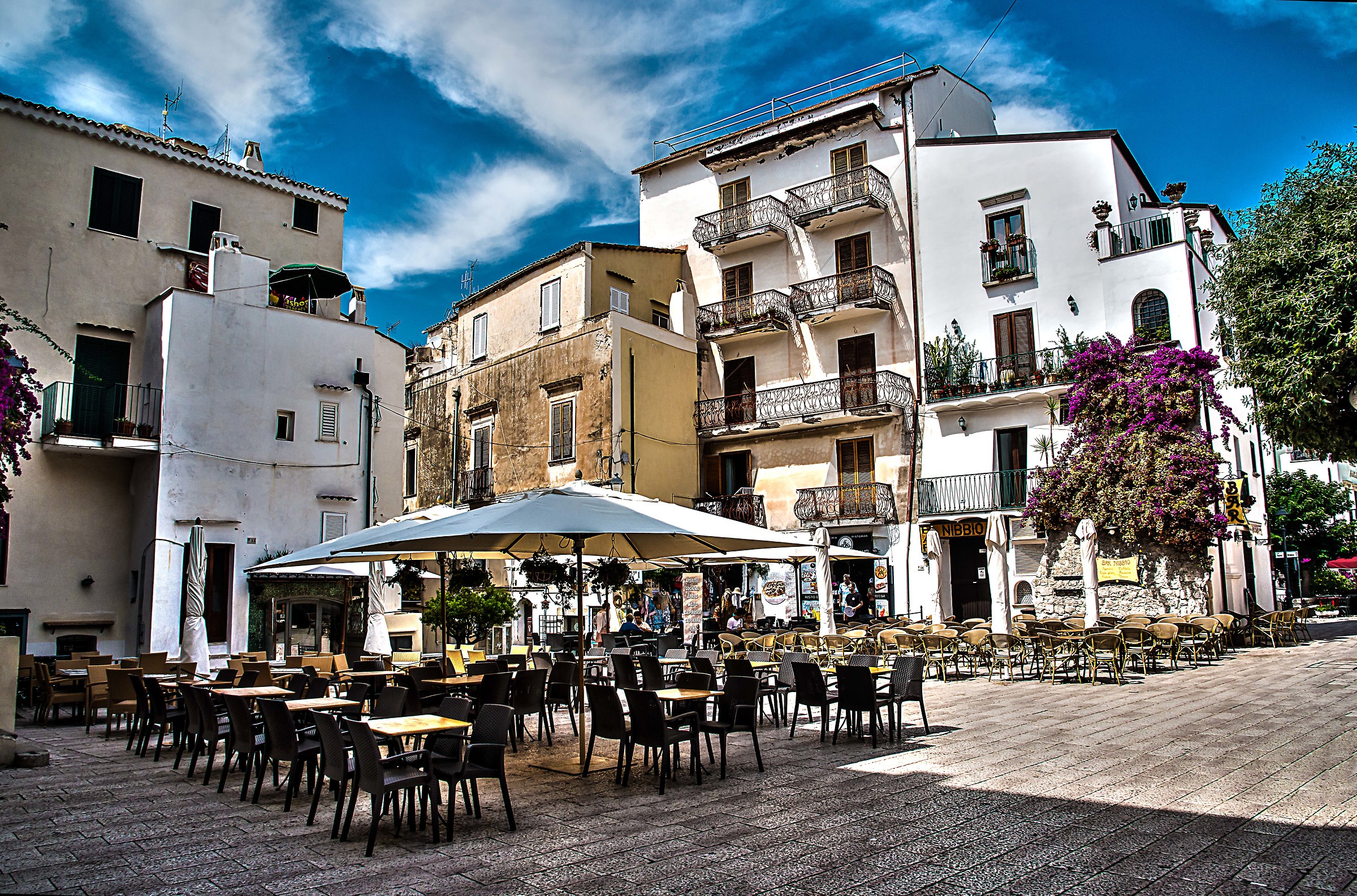 la piazza di Sperlonga