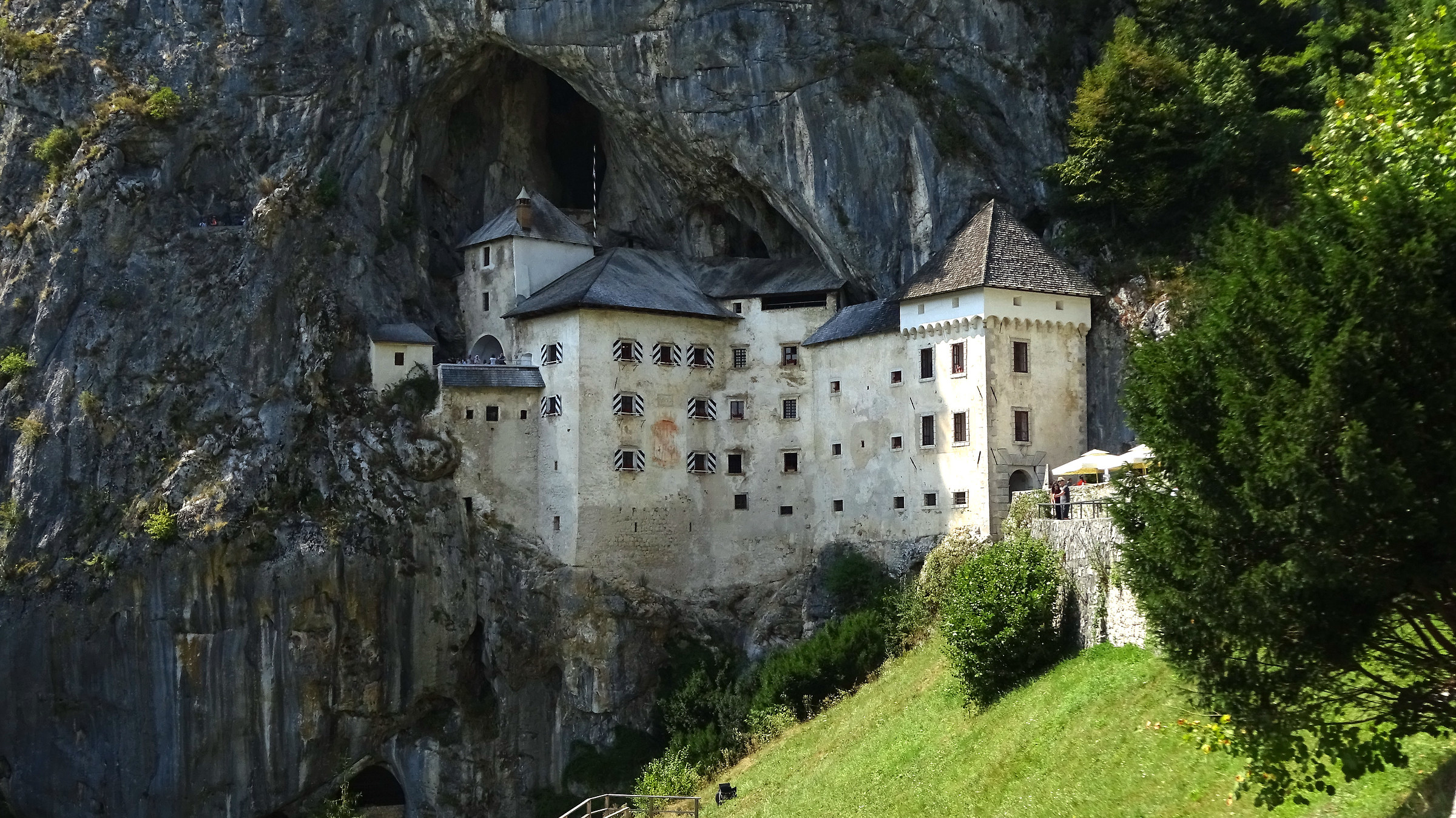 Slovenia - castello di Predjama