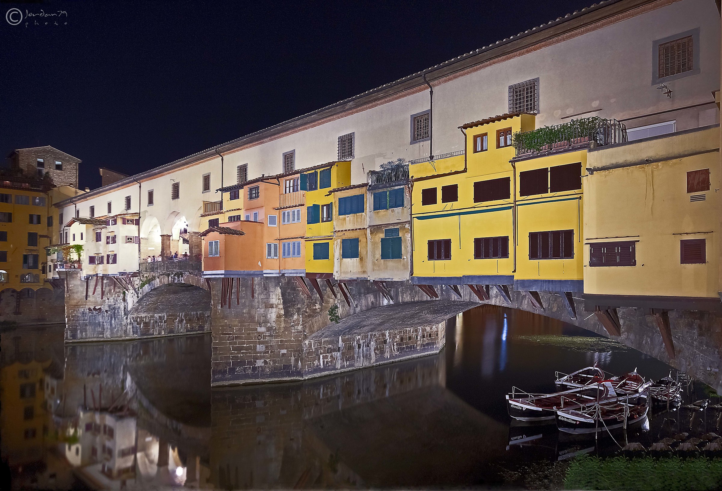 Night on the old bridge