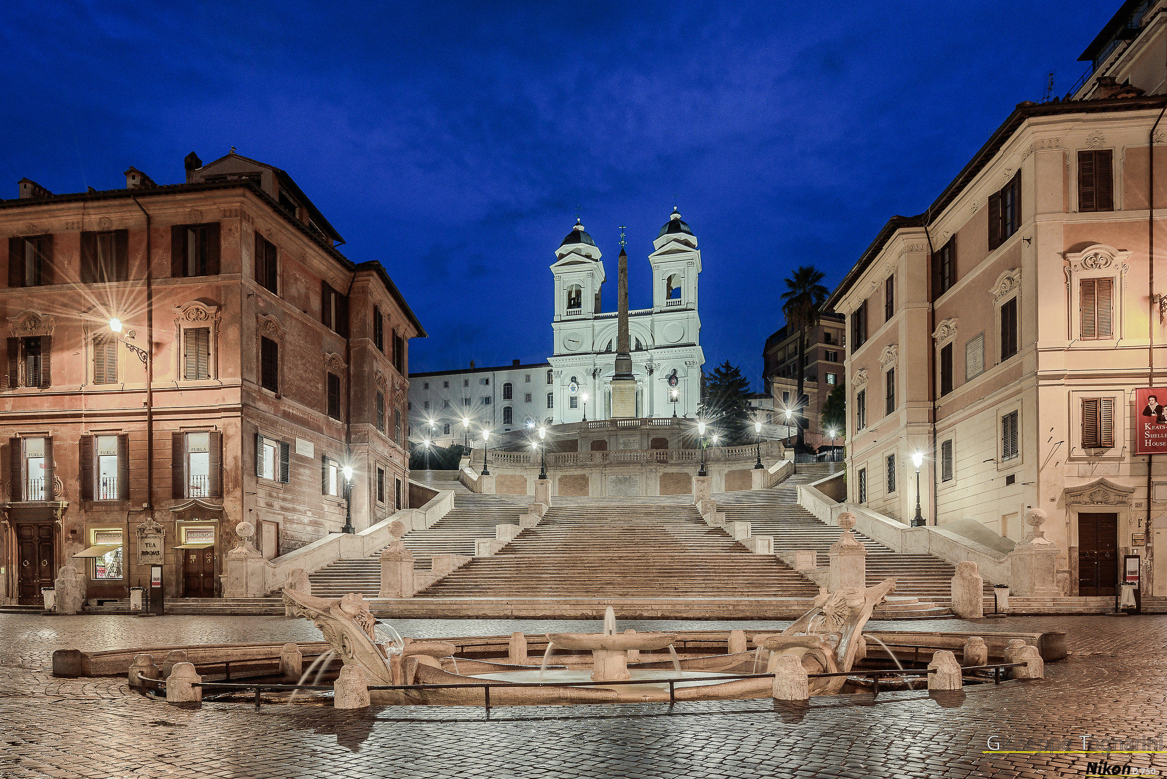 Sunrise at Spanish Steps