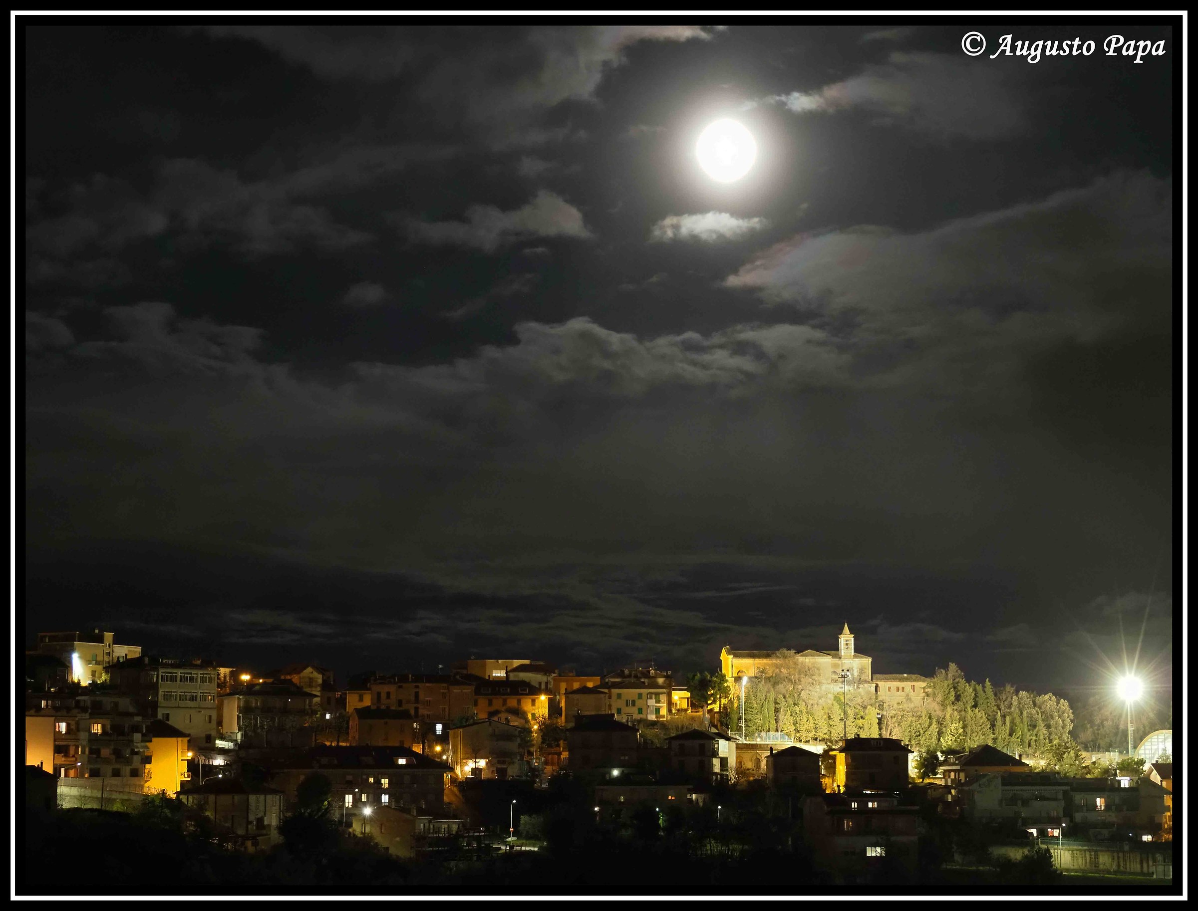Between Clouds and Full moon