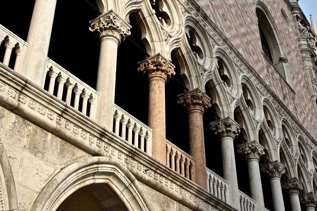 Overlooked .. where the doge ..