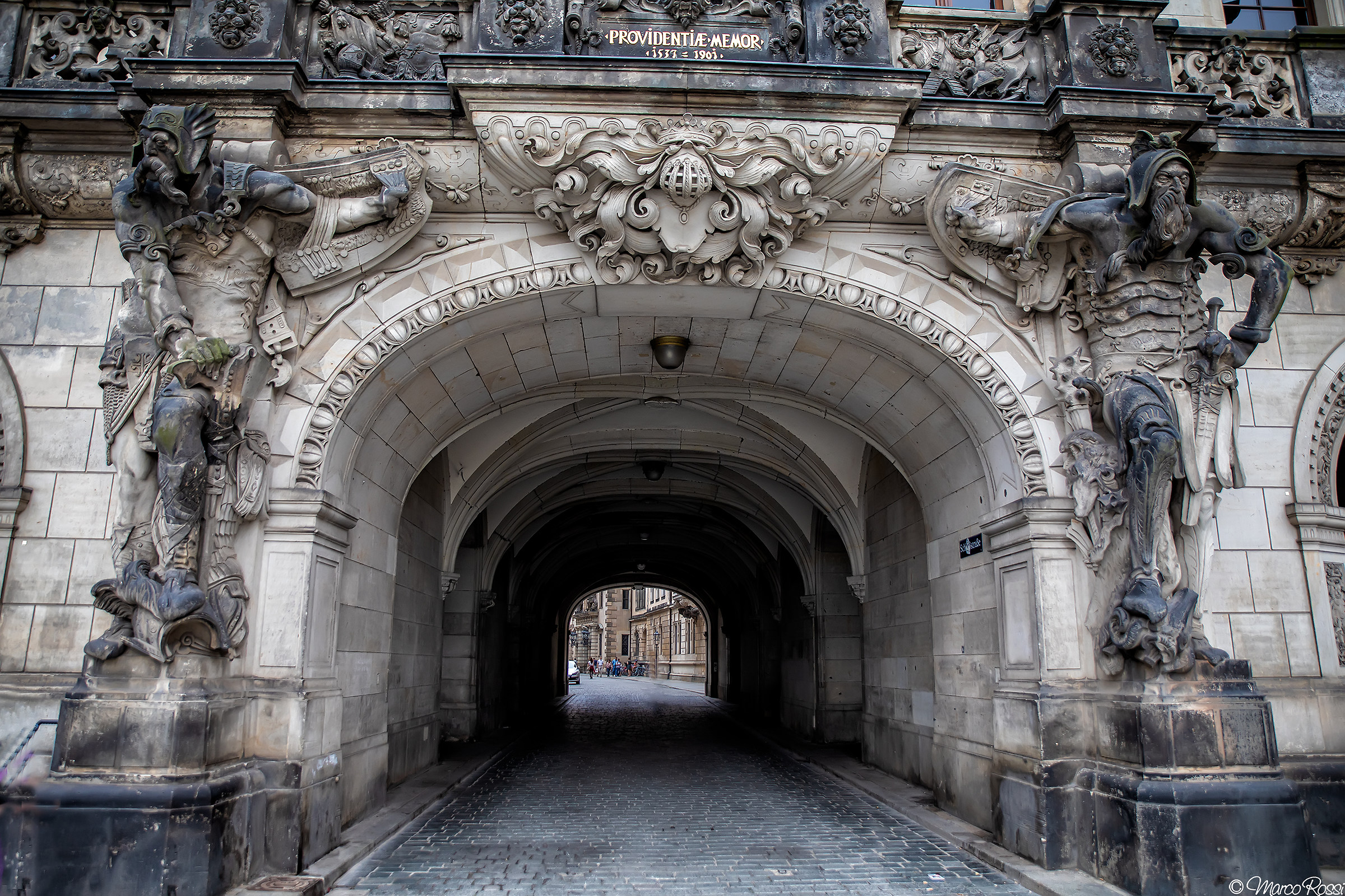 "..mi servono Giganti"