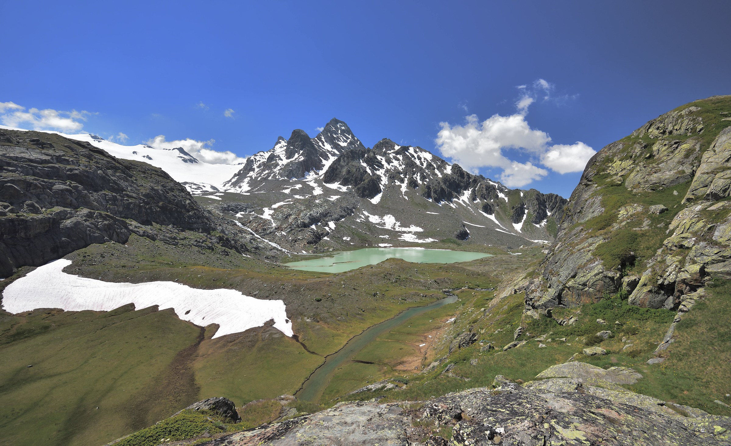 Lac des seracs m 2387