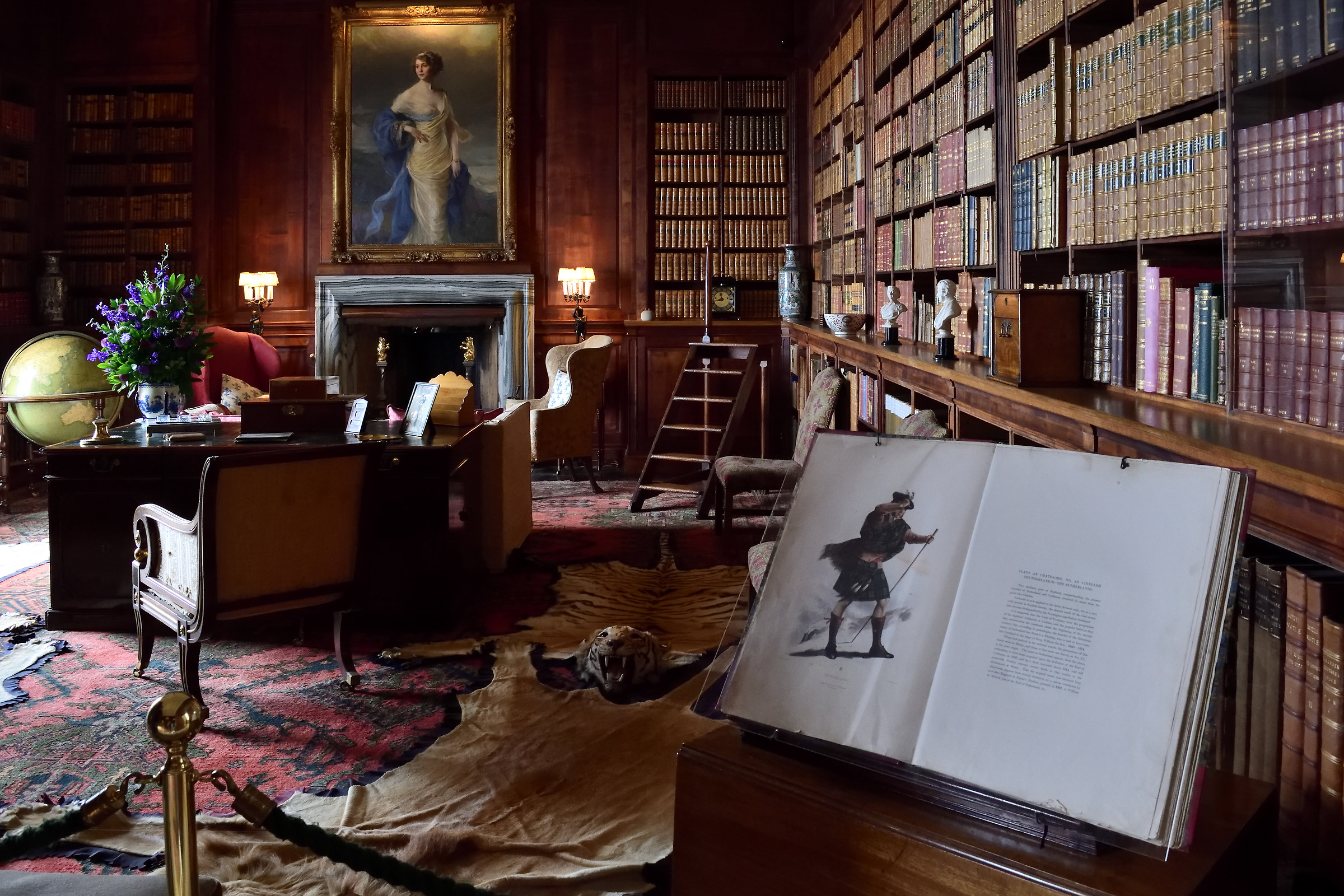 Dunrobin Castle, Library