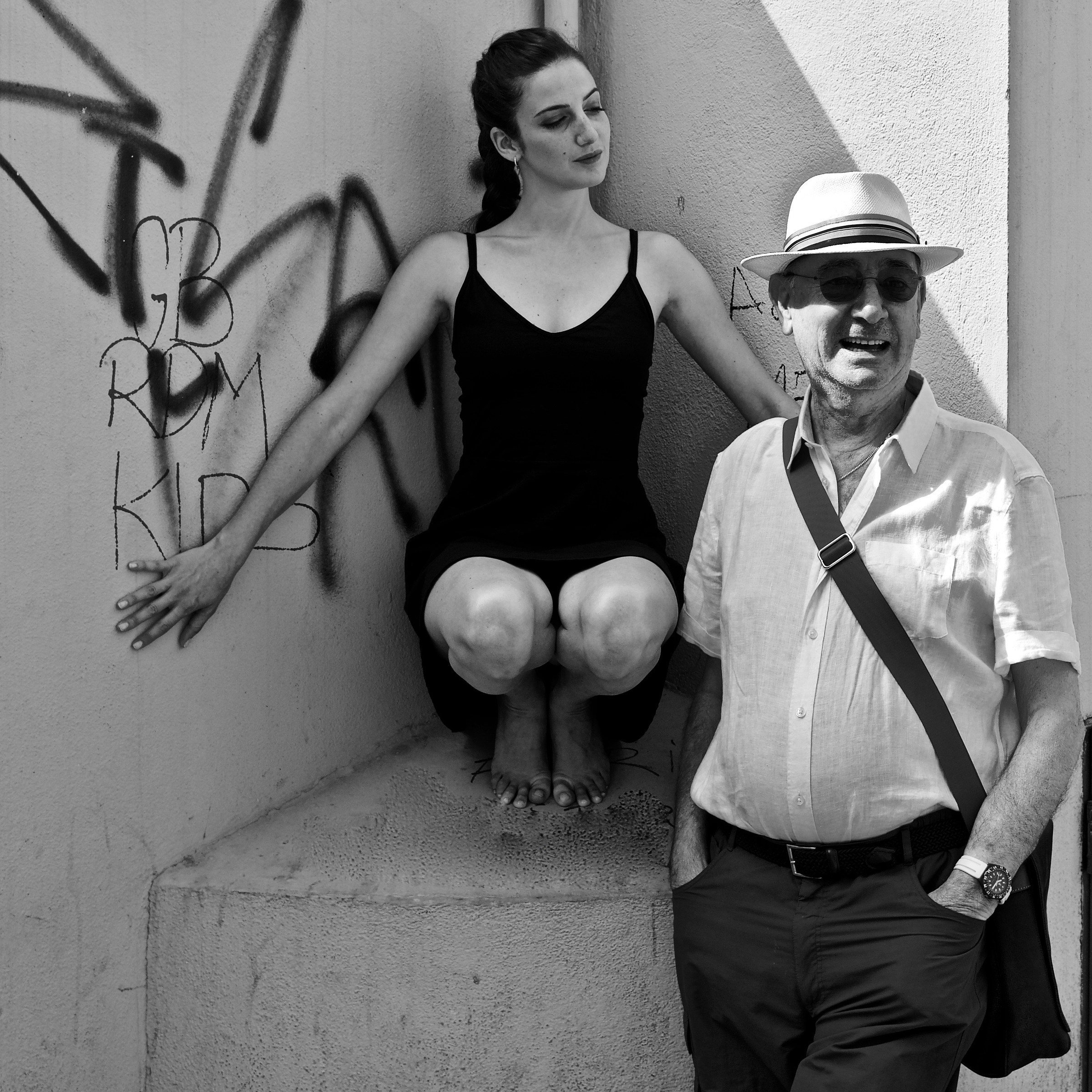 Carola and the graffiti