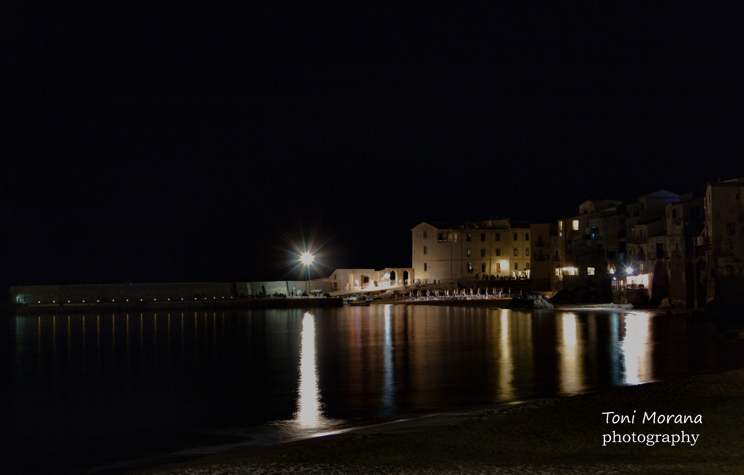 cefalù di notte
