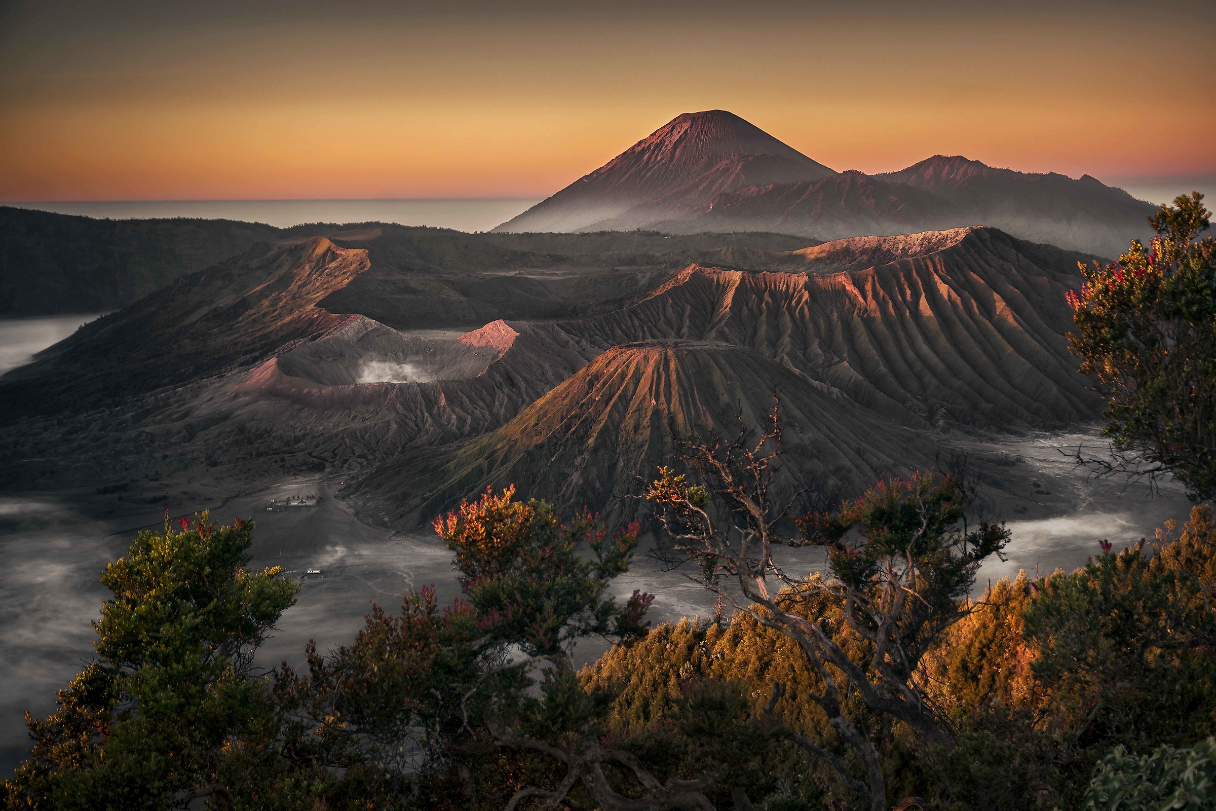 The Land of Volcanos