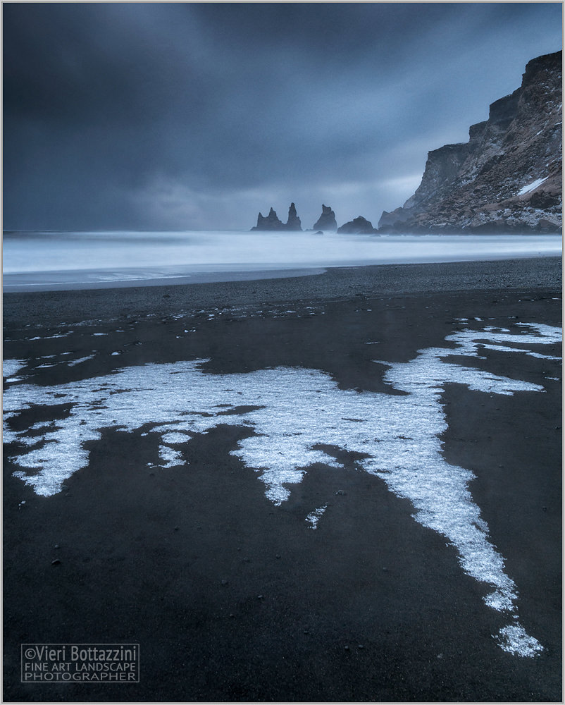 Winter Reynisdrangar