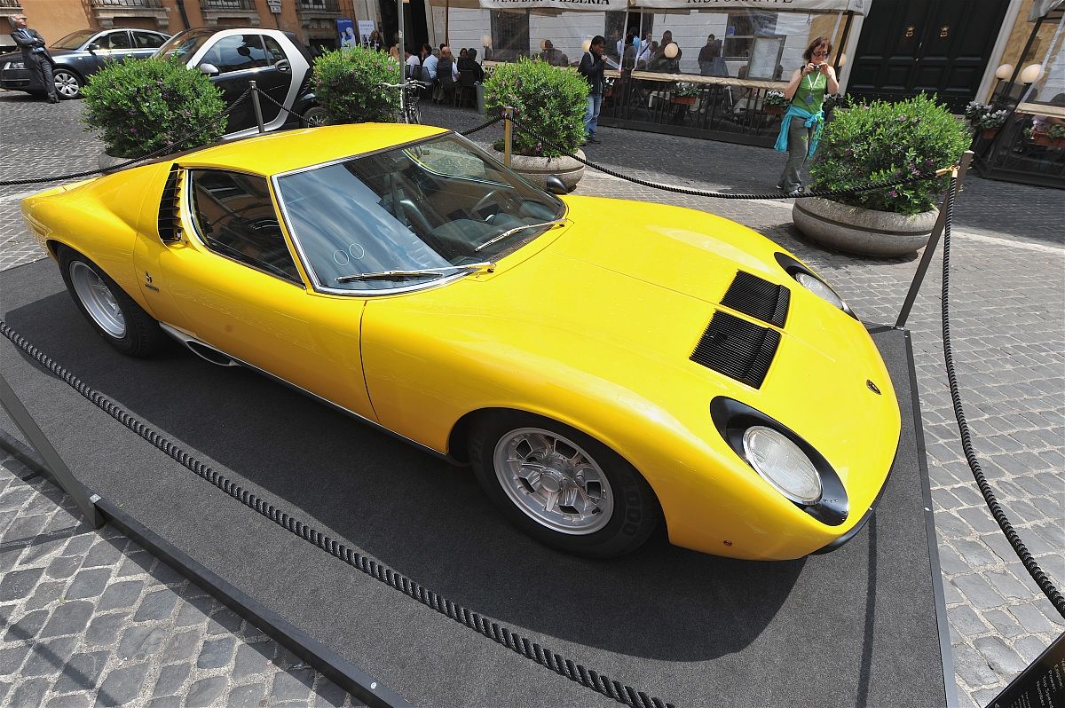 Lamborghini Miura