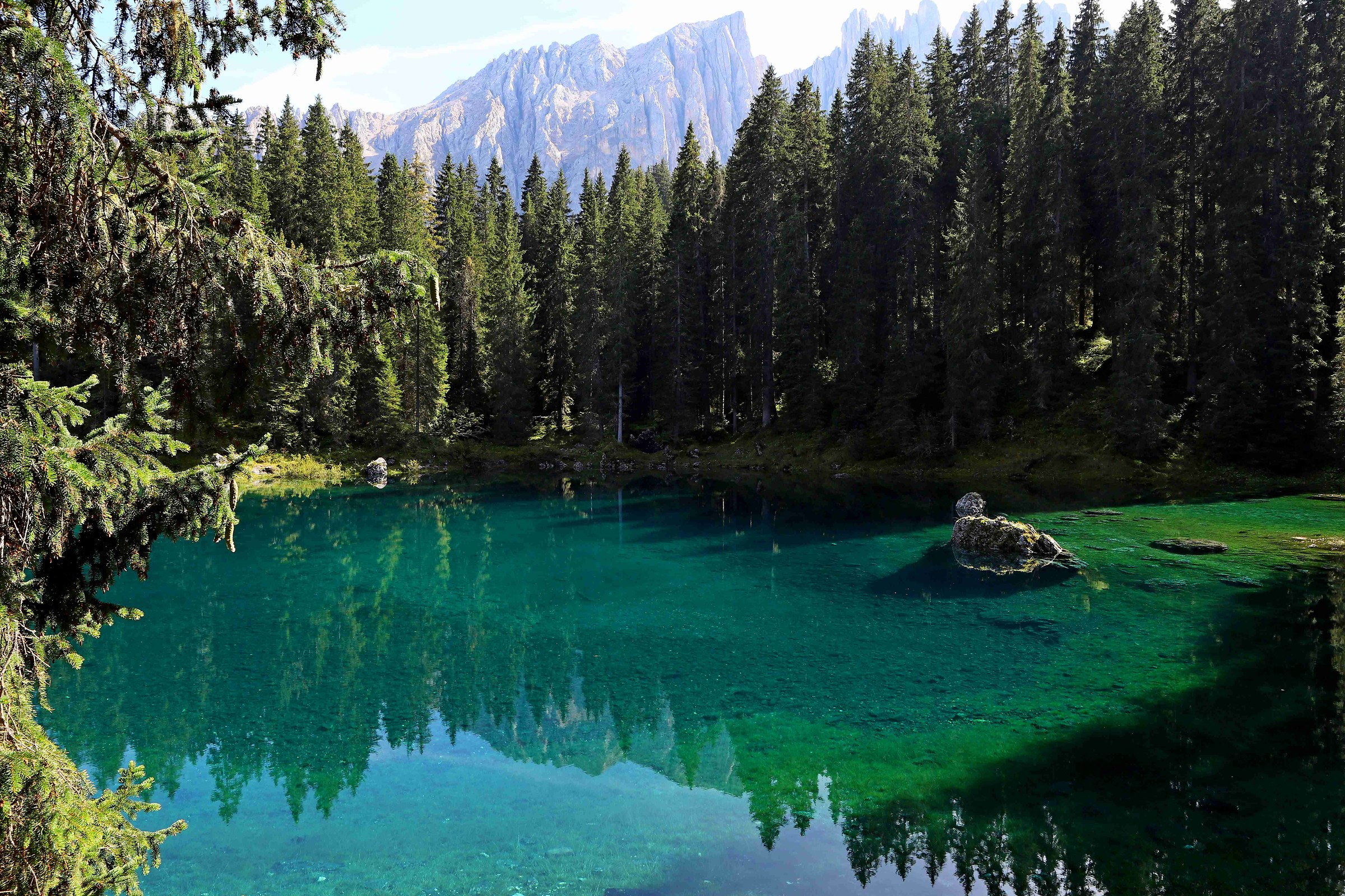 La leggenda del lago di Carezza nelle Dolimiti