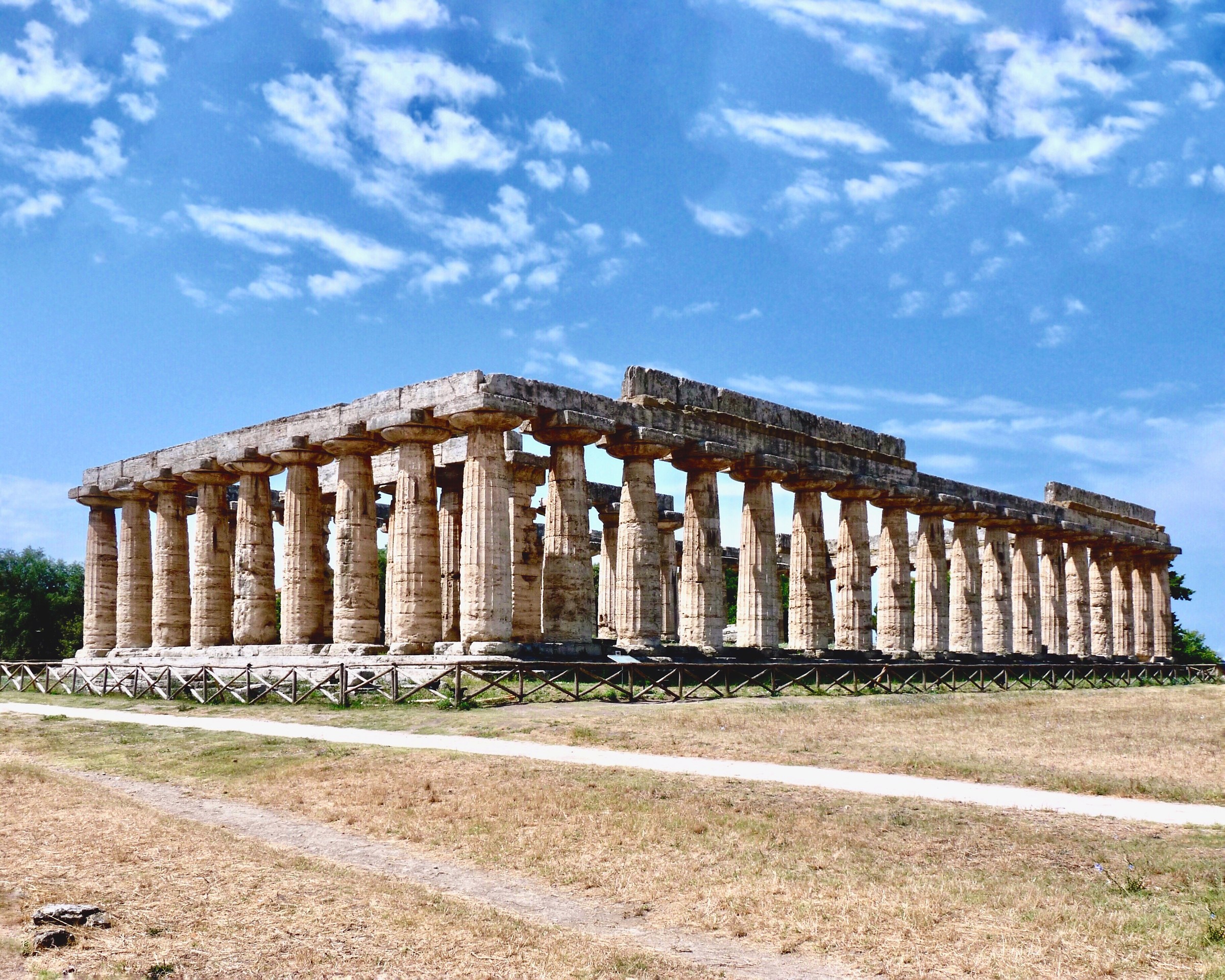 Paestum. Basilica o tempio di Hera.