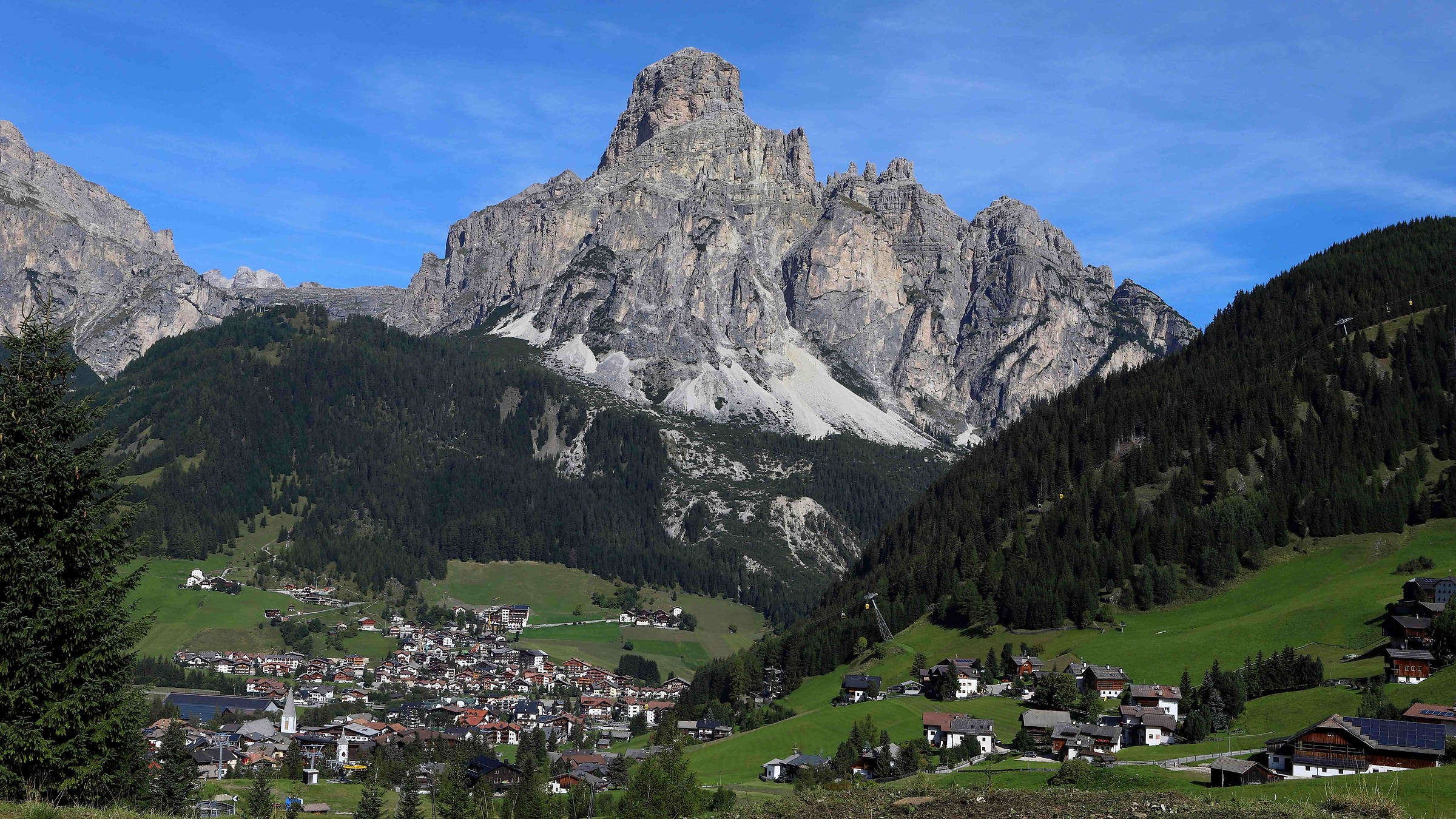 Il maestoso Sassongher, domina Corvara in Badia