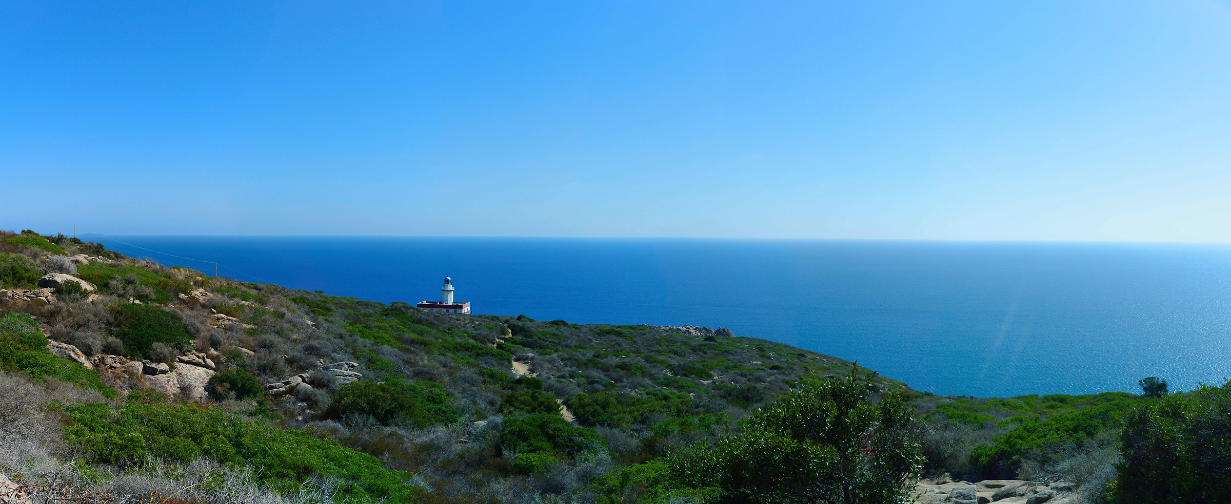 panorama del faro di Capel Rosso verso Giannutri