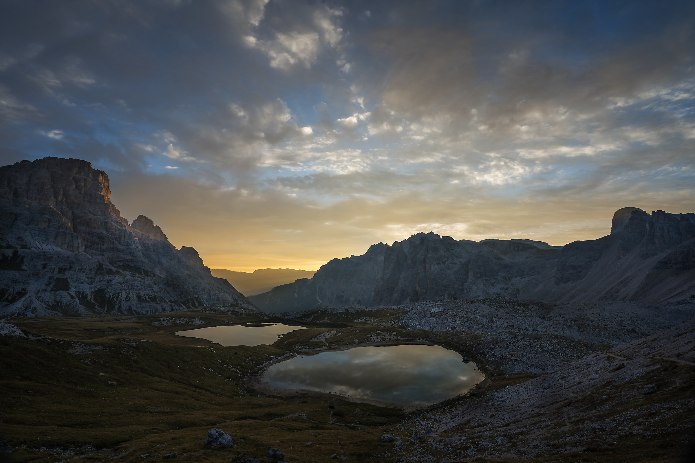 Alba ai laghi dei Piani