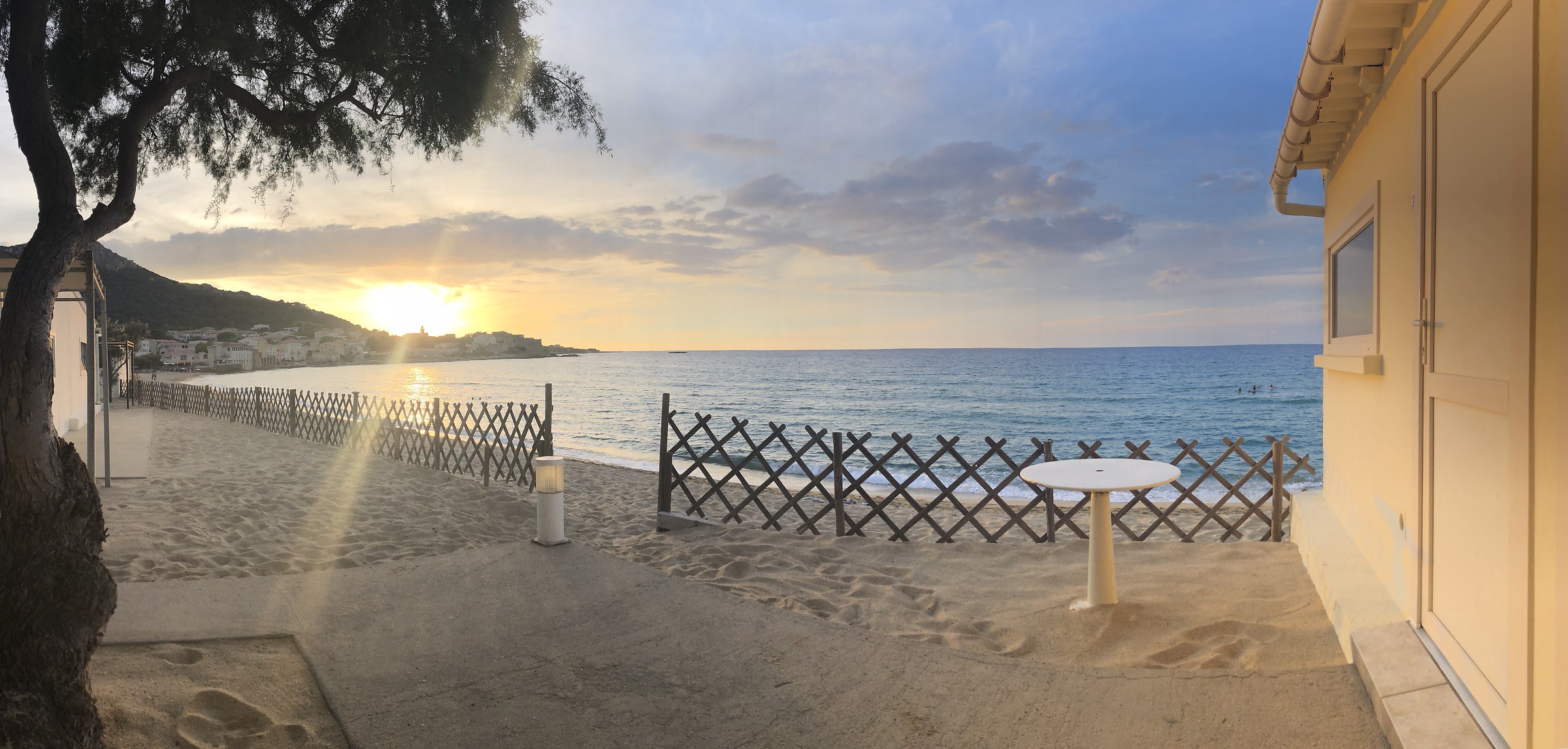 Algajola, tramonto dai bungalow