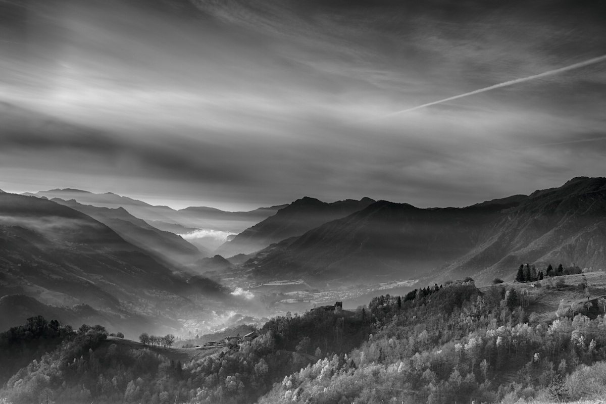 la valle e la nebbia