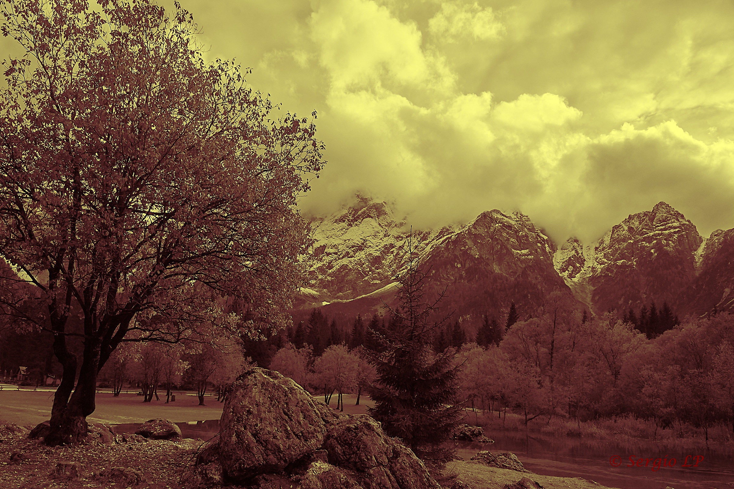 First snow in Fusine lakes