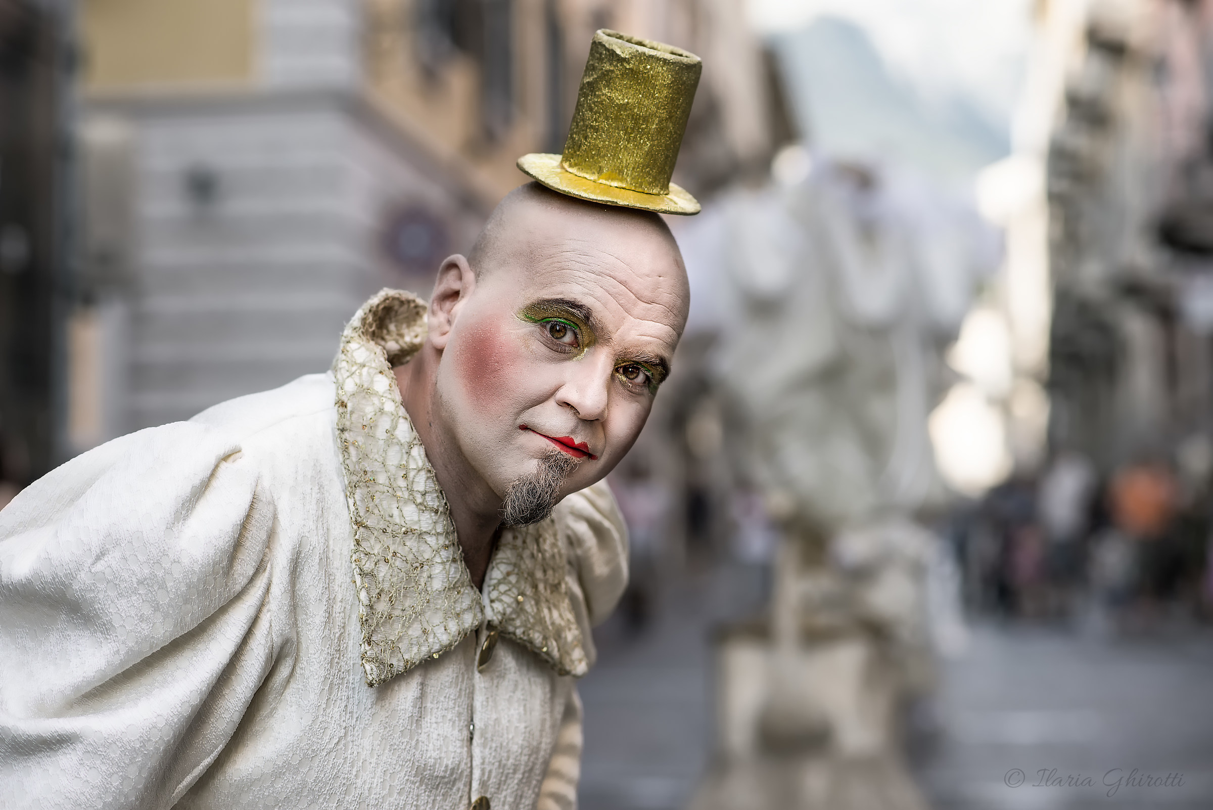 Il clown per la strada