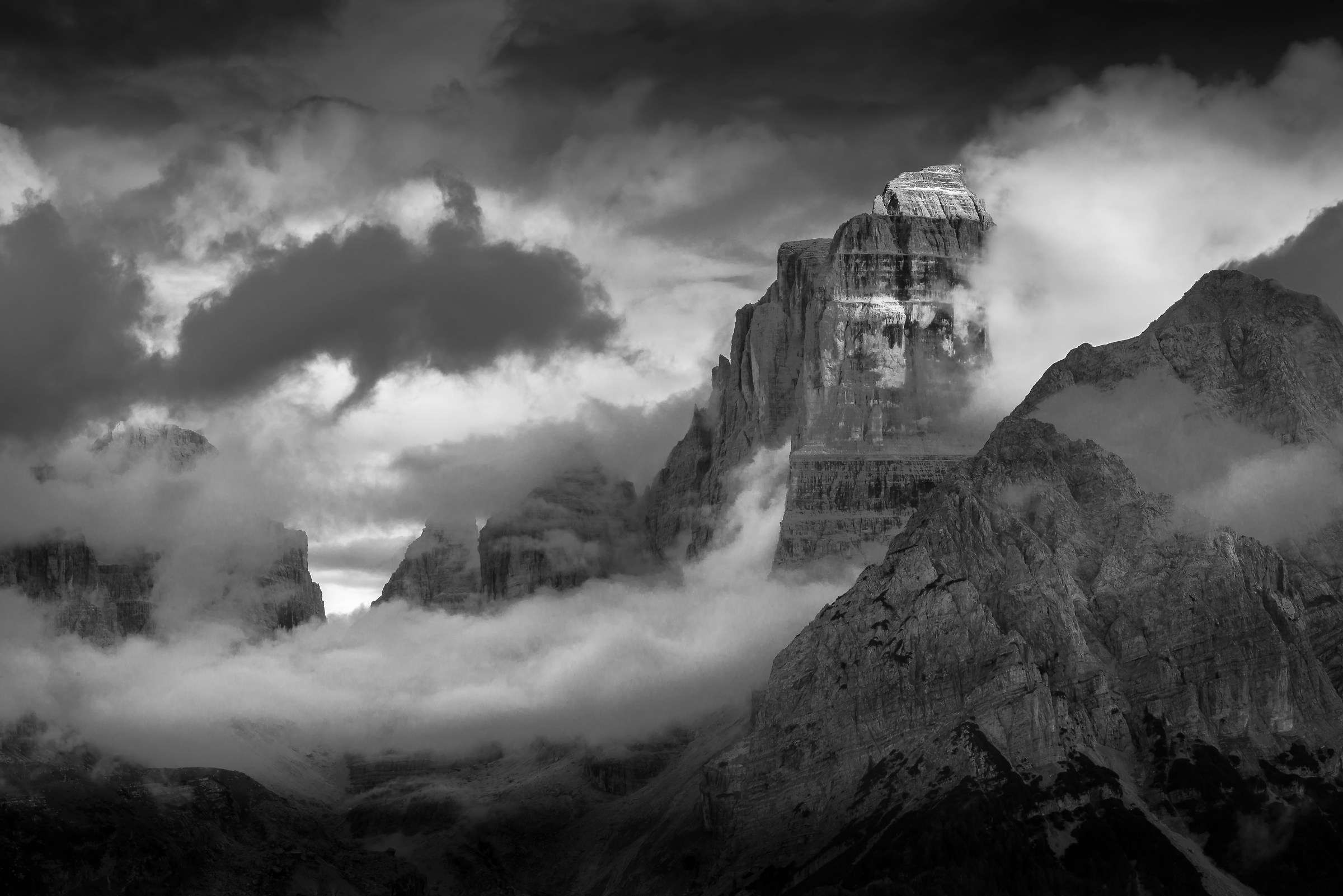 Nebbie in Val Brenta