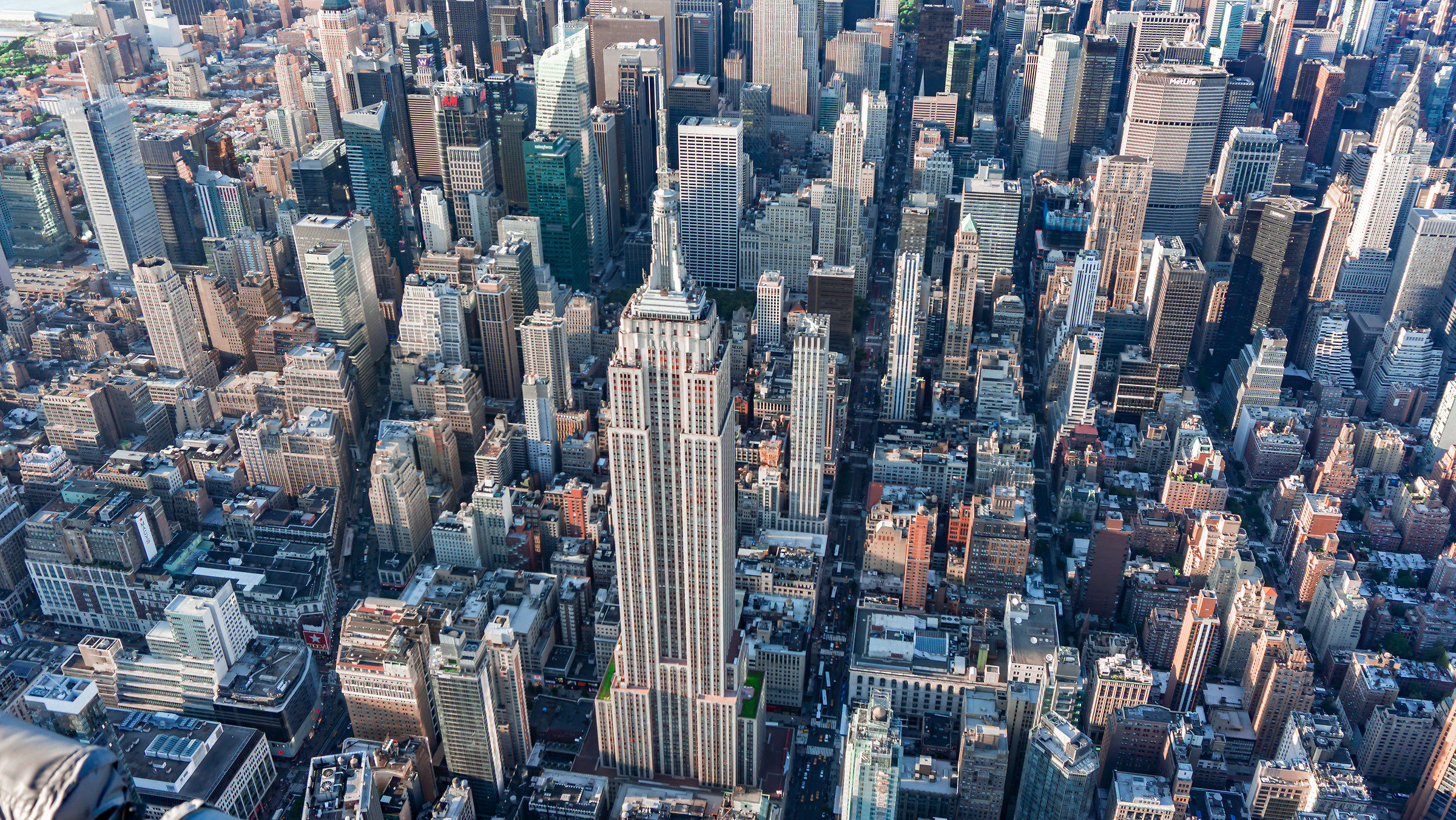 Empire from FlyNyon Helicopter