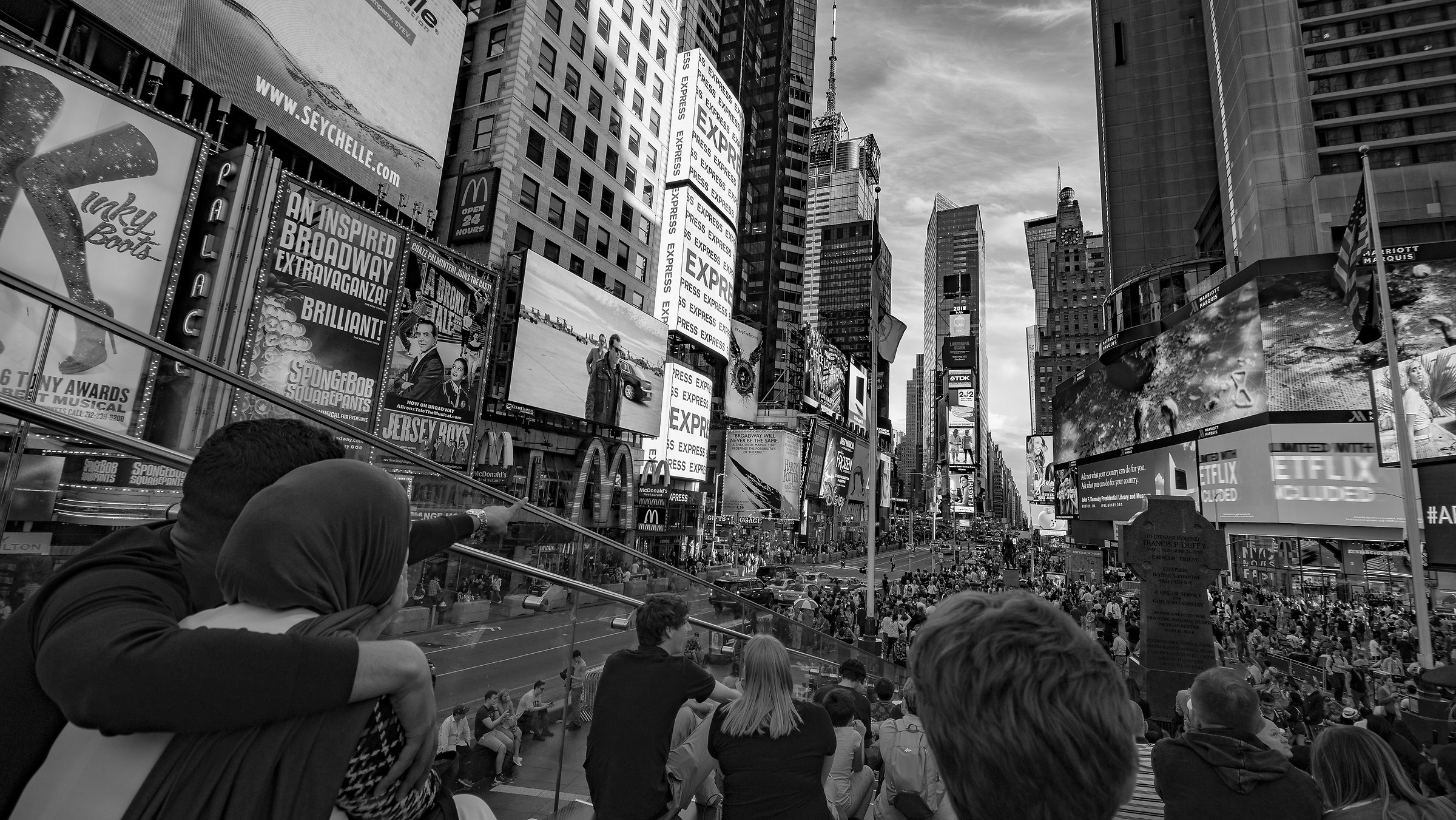 Look there, we're in Times Square!!!