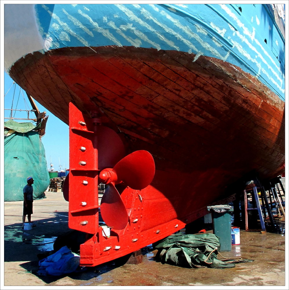 Snooping on the molo_7-... the Red!