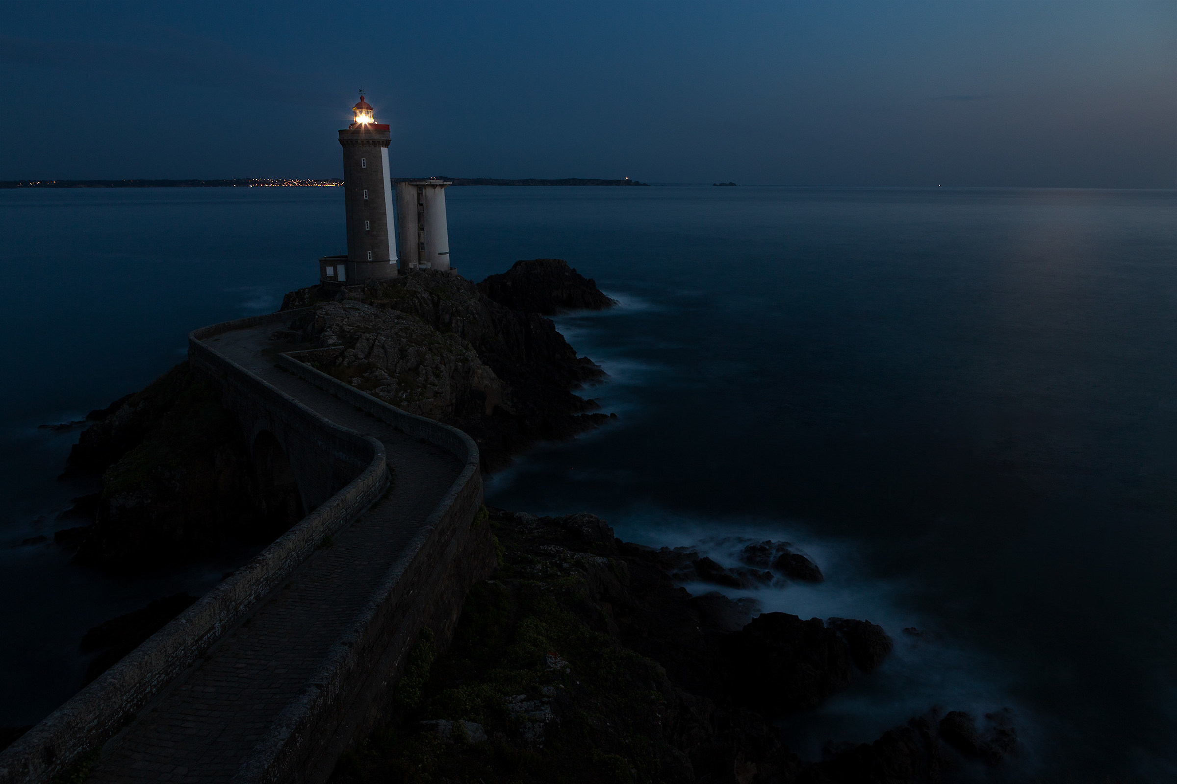 Lighthouse Plouzanè