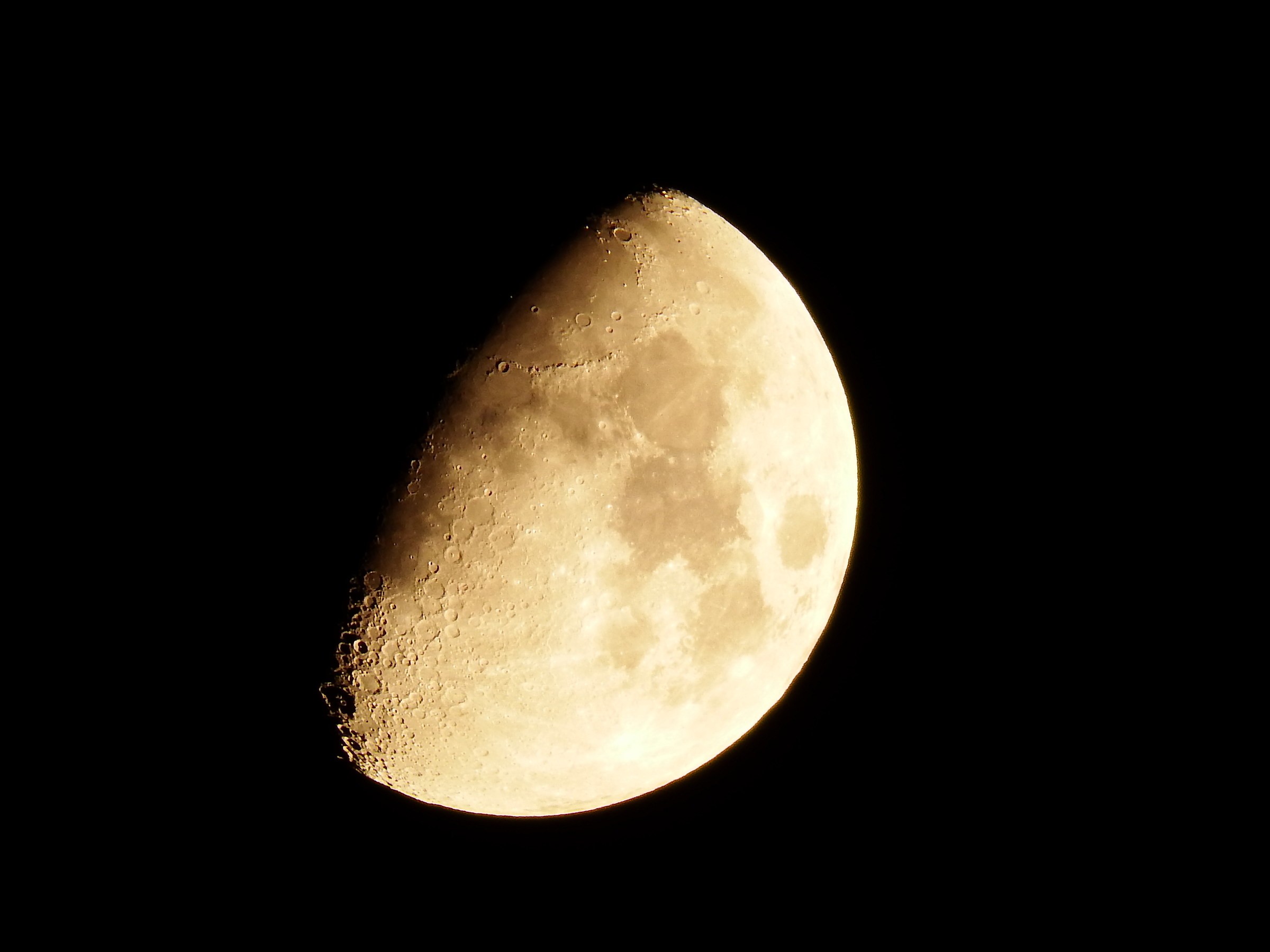 Moon, first quarter, growing gibbosa