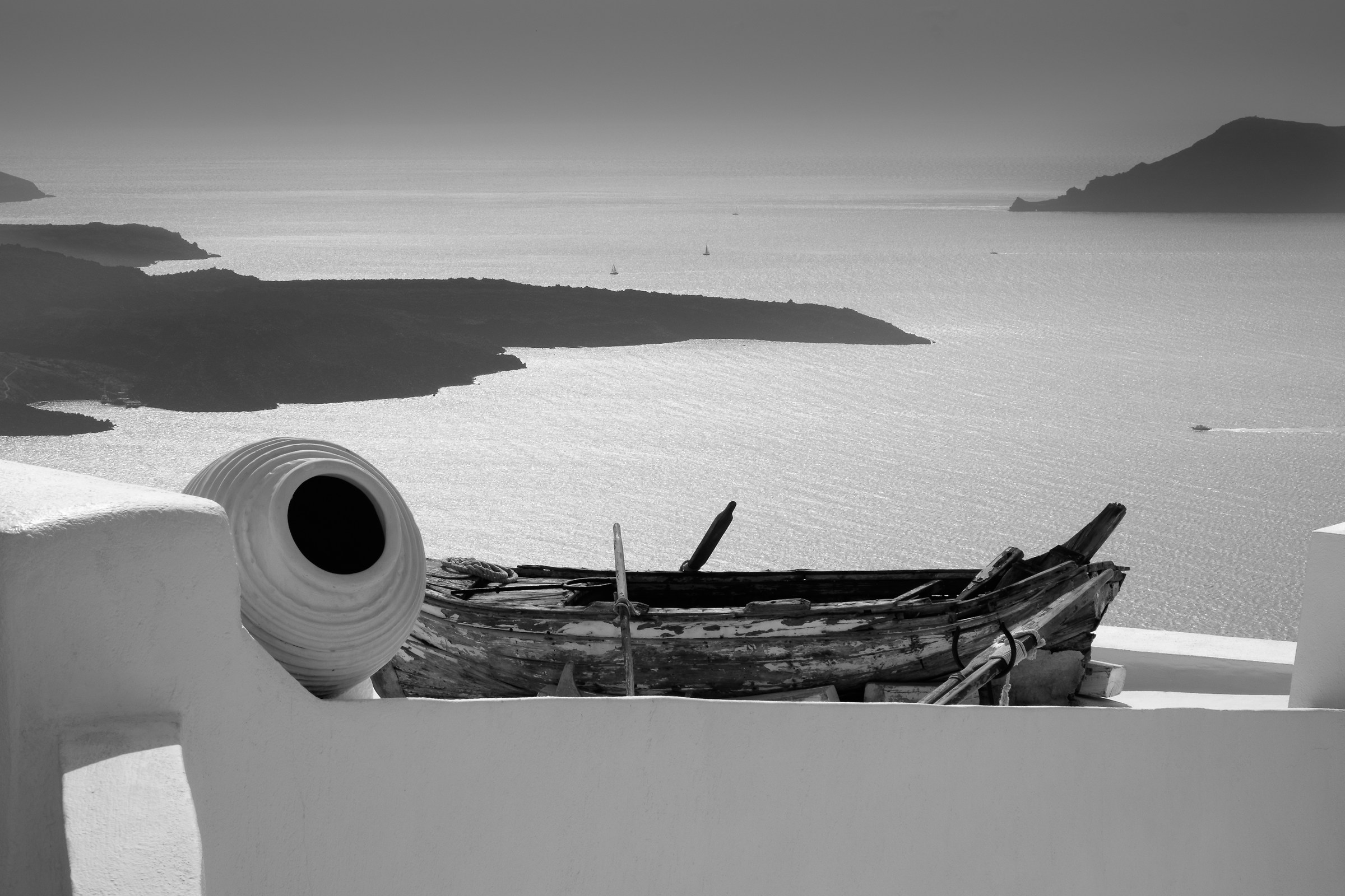 La solita barca di Thira