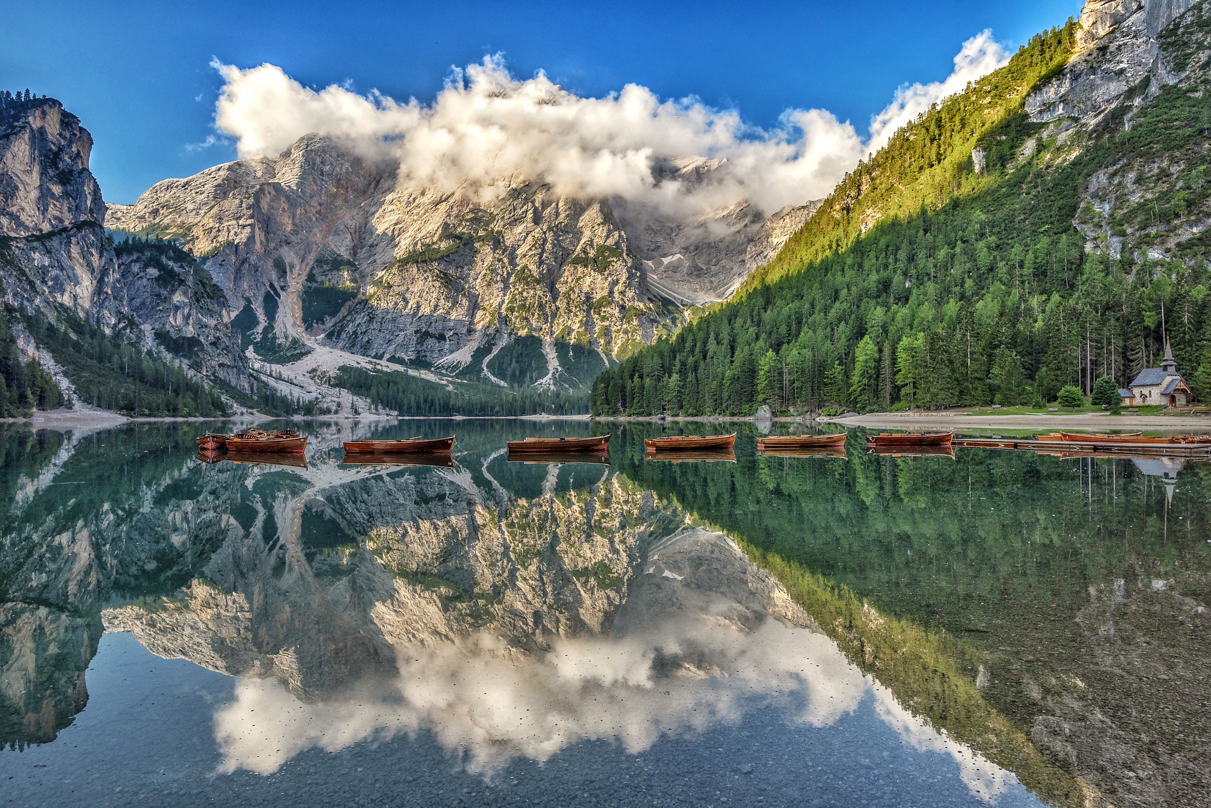Una mattina al lago di Braies