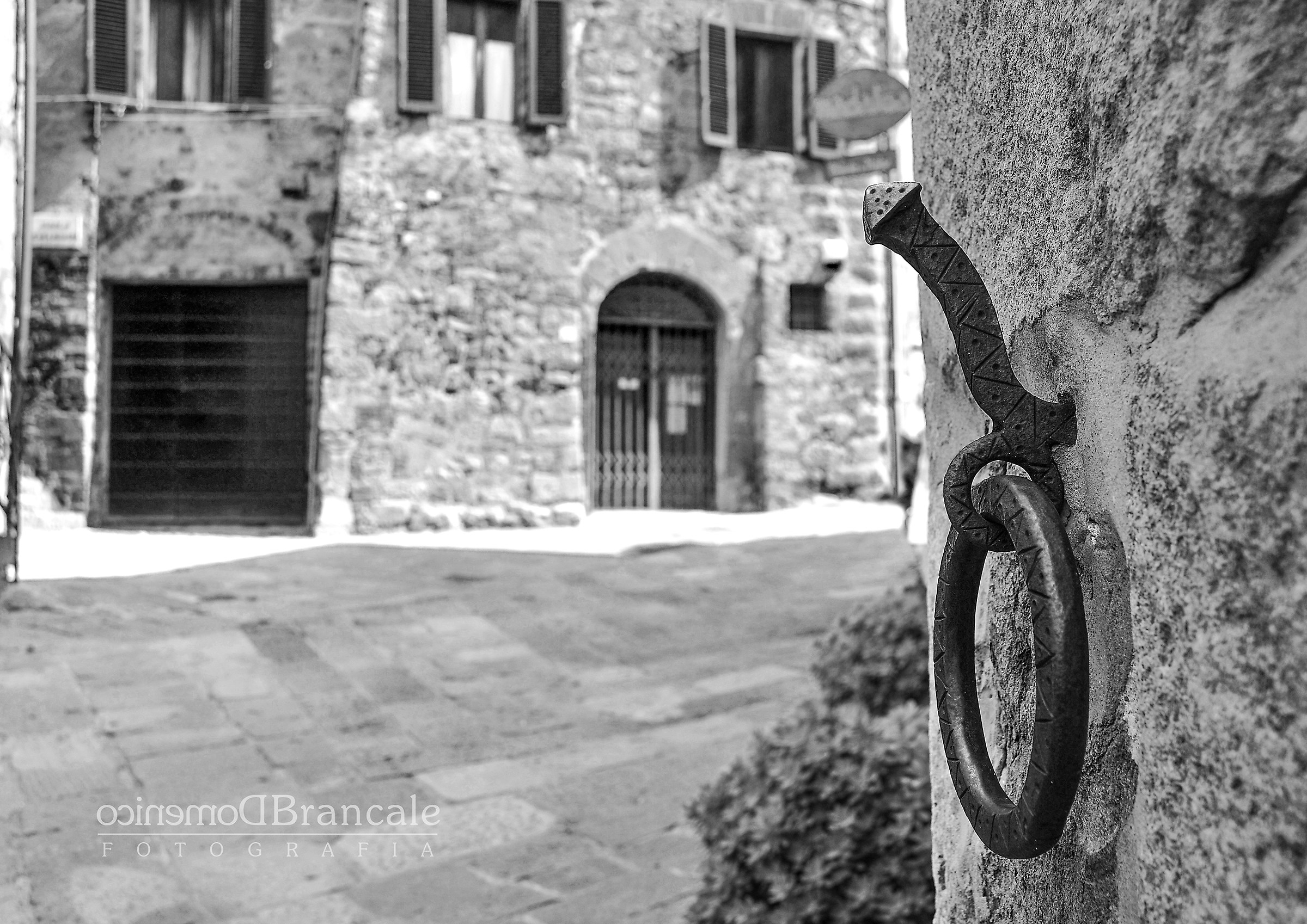 Prankster blacksmith... ahahah... even the pirsing