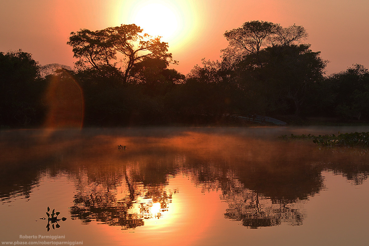 Sunrise on the Paraguay Rio
