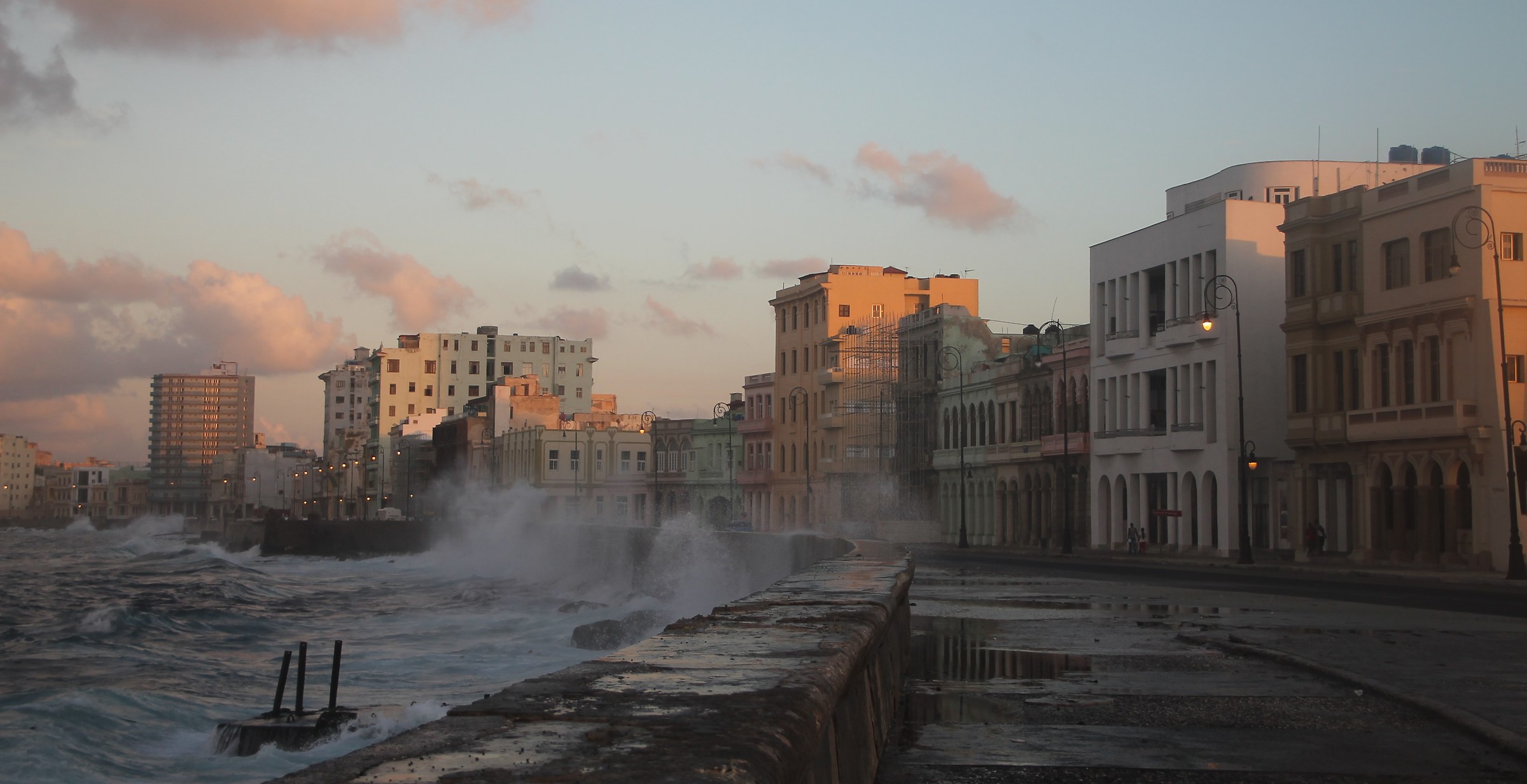 Malecon al tramonto