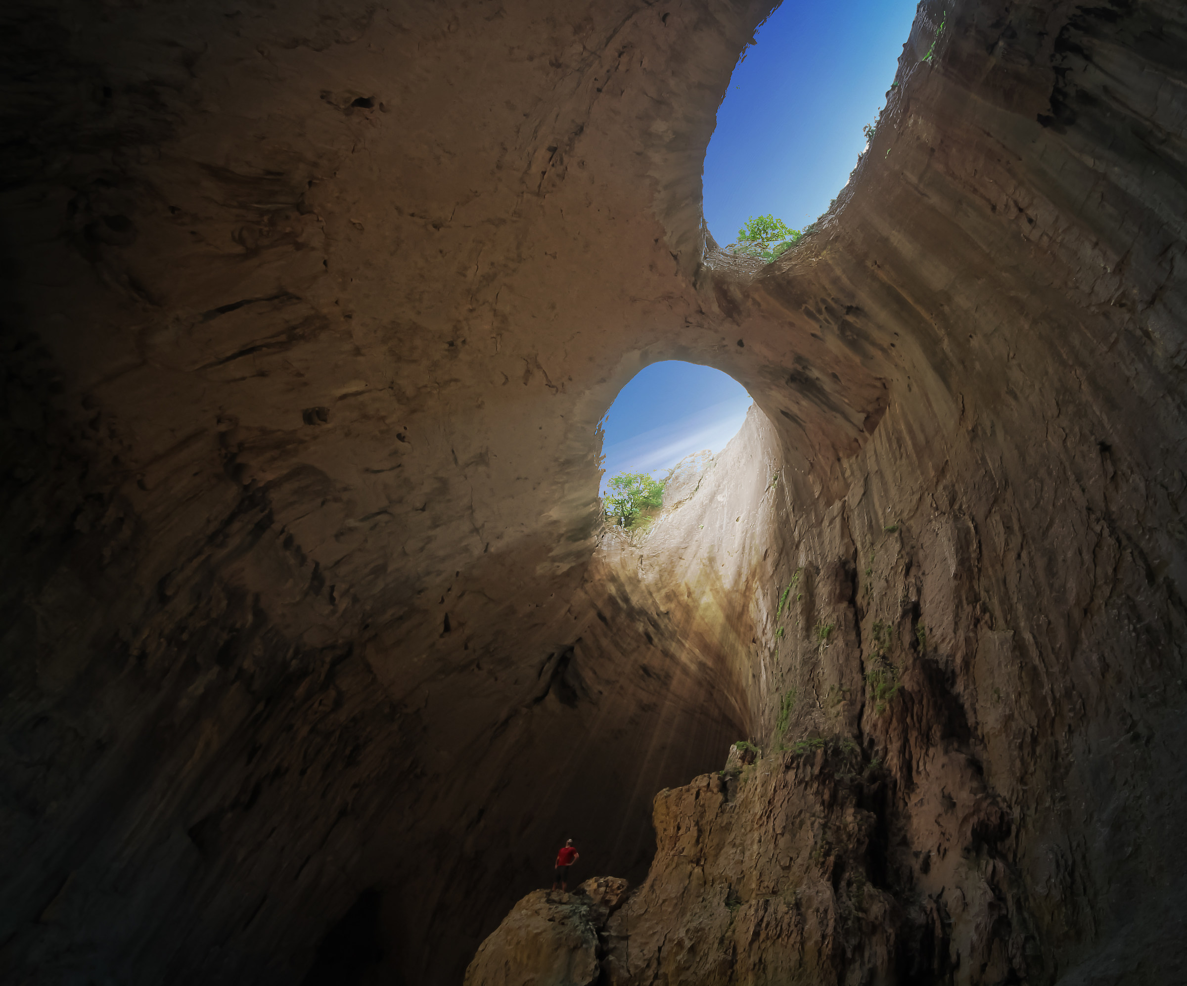 Sotto gli "Occhi di Dio", Prohodna Cave, Karlukovo