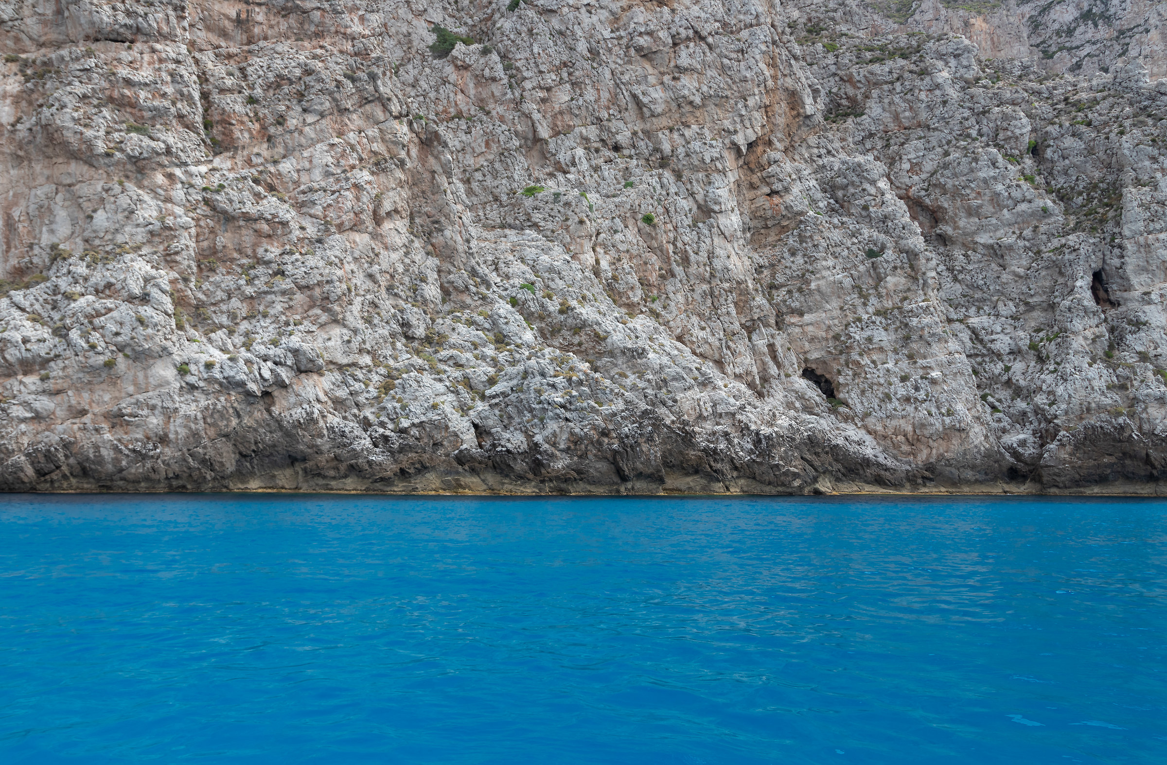 The wonderful colors of Marettimo