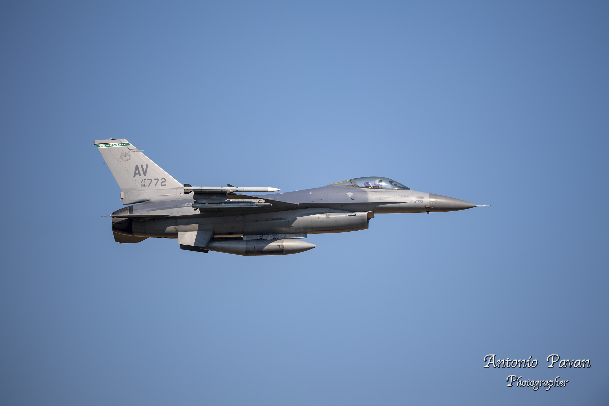 f16 Aviano