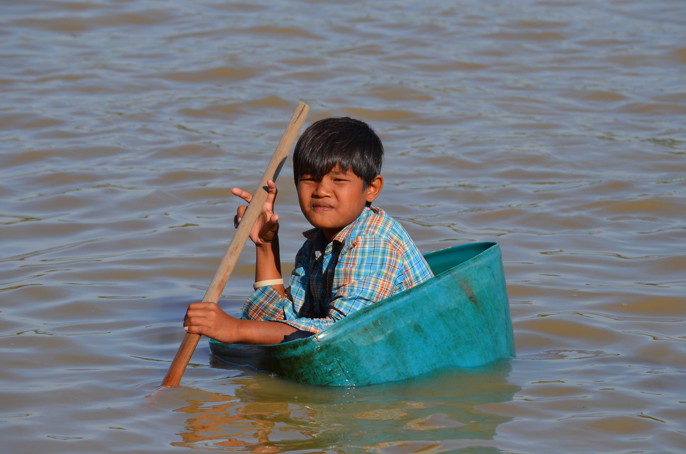 Barca alternativa sul Lago Tonle Sap