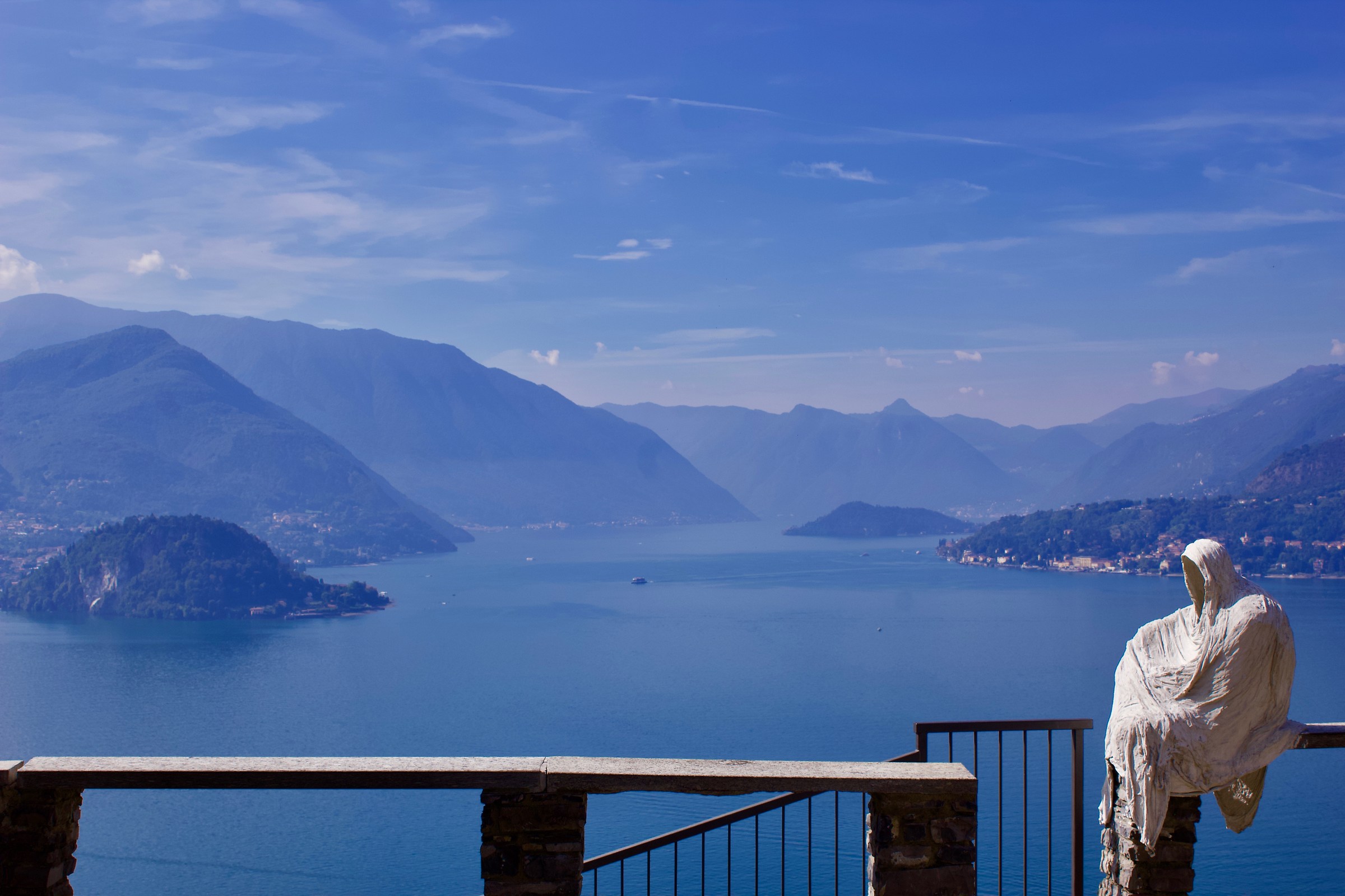 I nostri Fantasmi ci guardano dall'alto
